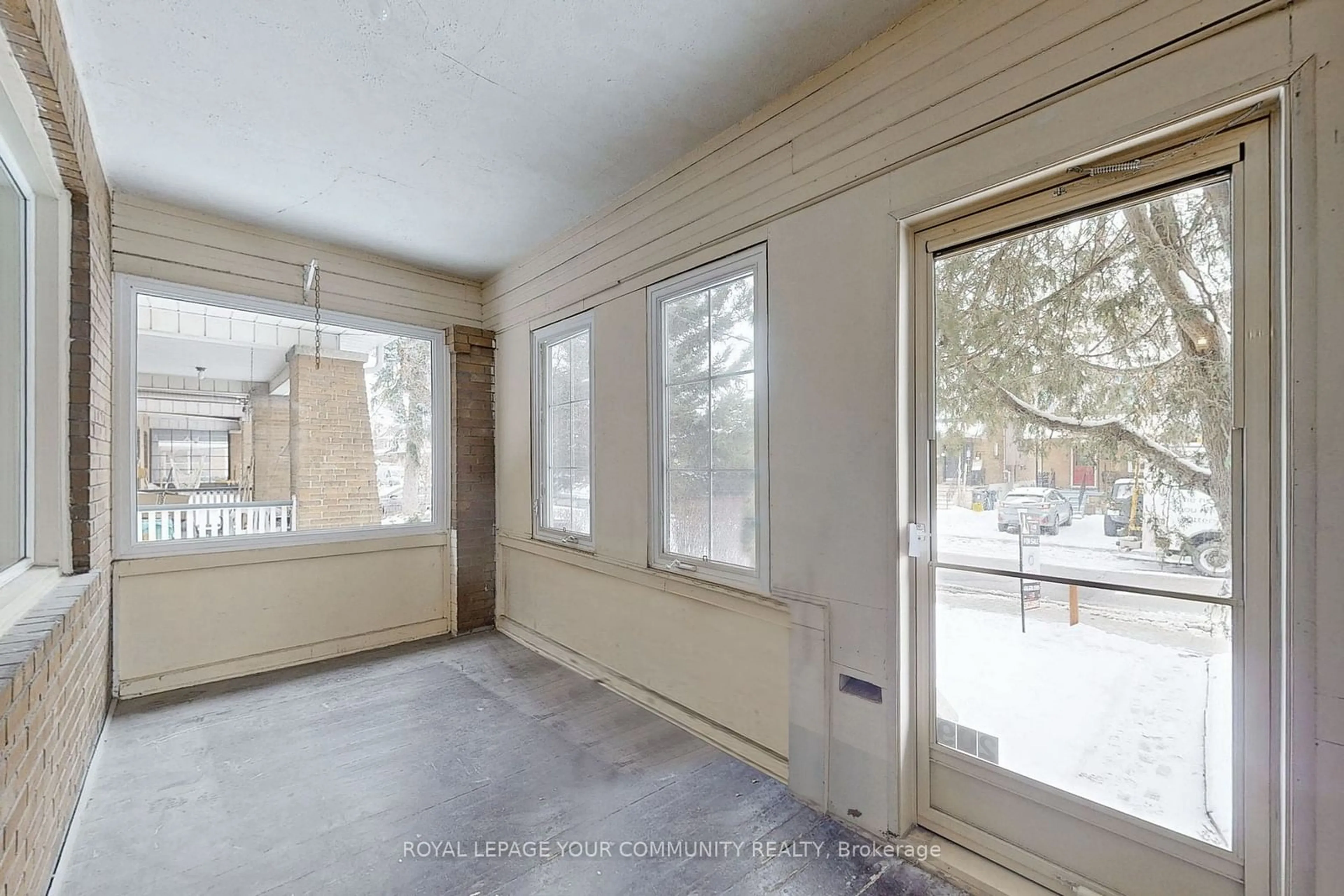 A pic of a room for 209 Westmount Ave, Toronto Ontario M6E 3M6