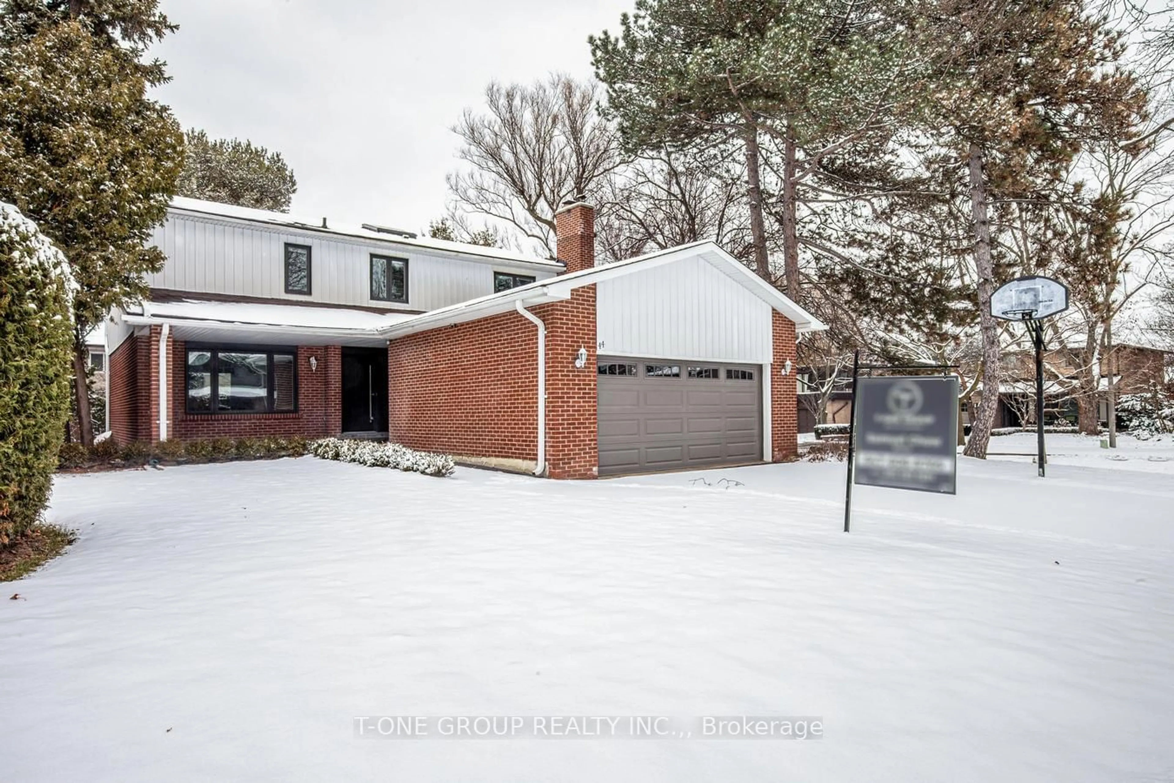 Home with brick exterior material, street for 44 Tanbark Cres, Toronto Ontario M3B 1N6