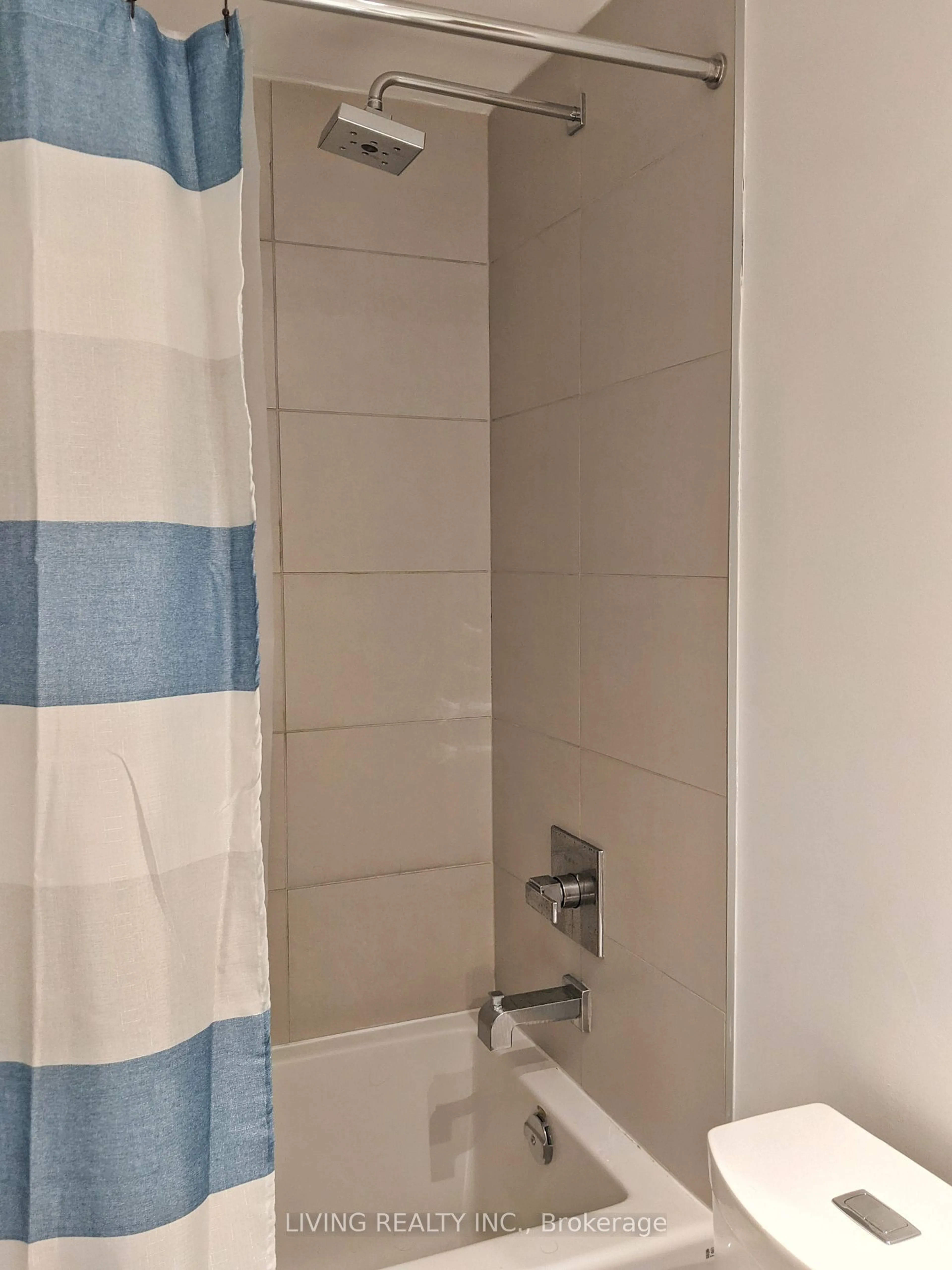 Standard bathroom, floor is not visible for 1030 King St #1226, Toronto Ontario M6K 0B4