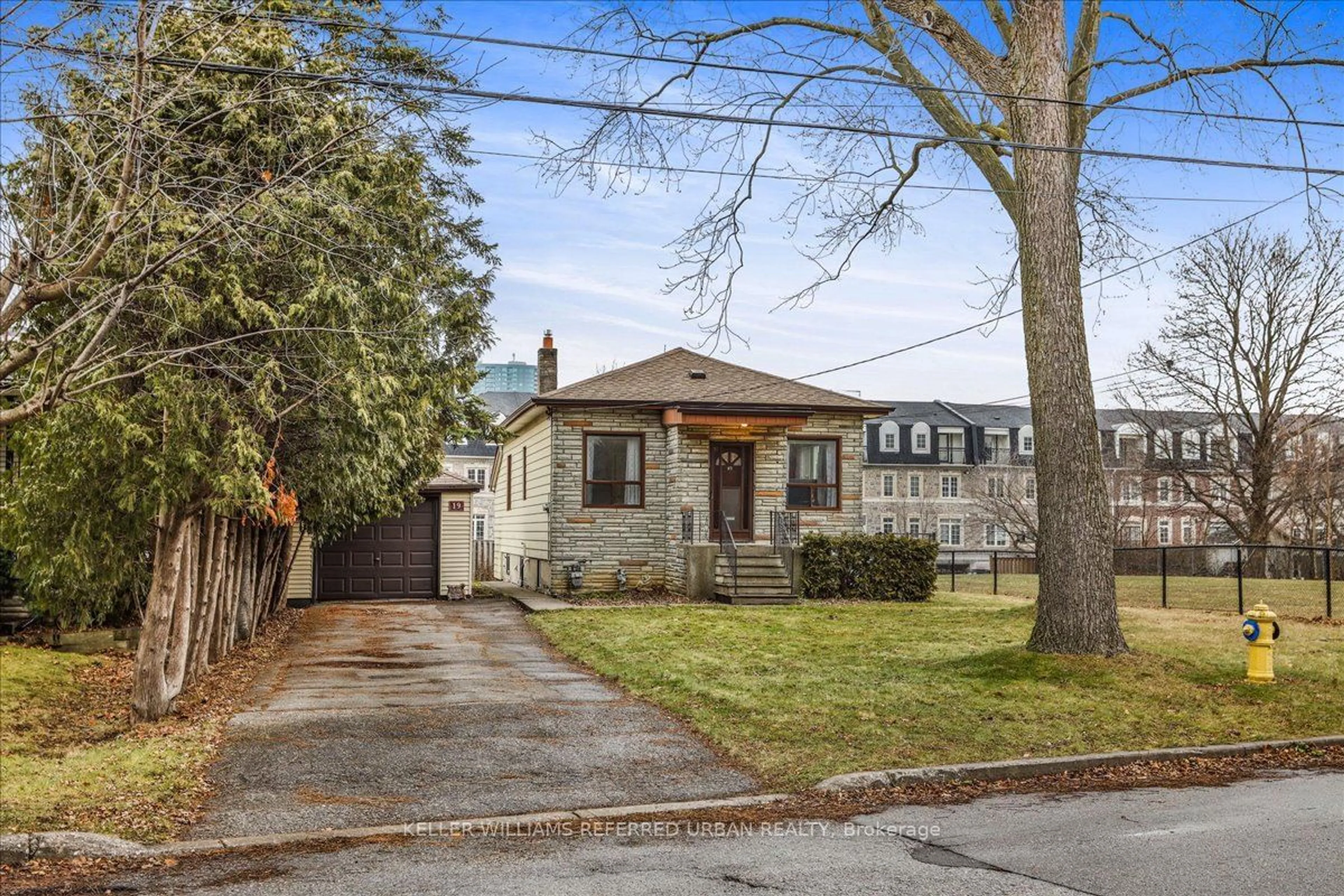 Home with brick exterior material, street for 19 Carney Rd, Toronto Ontario M2M 1T1