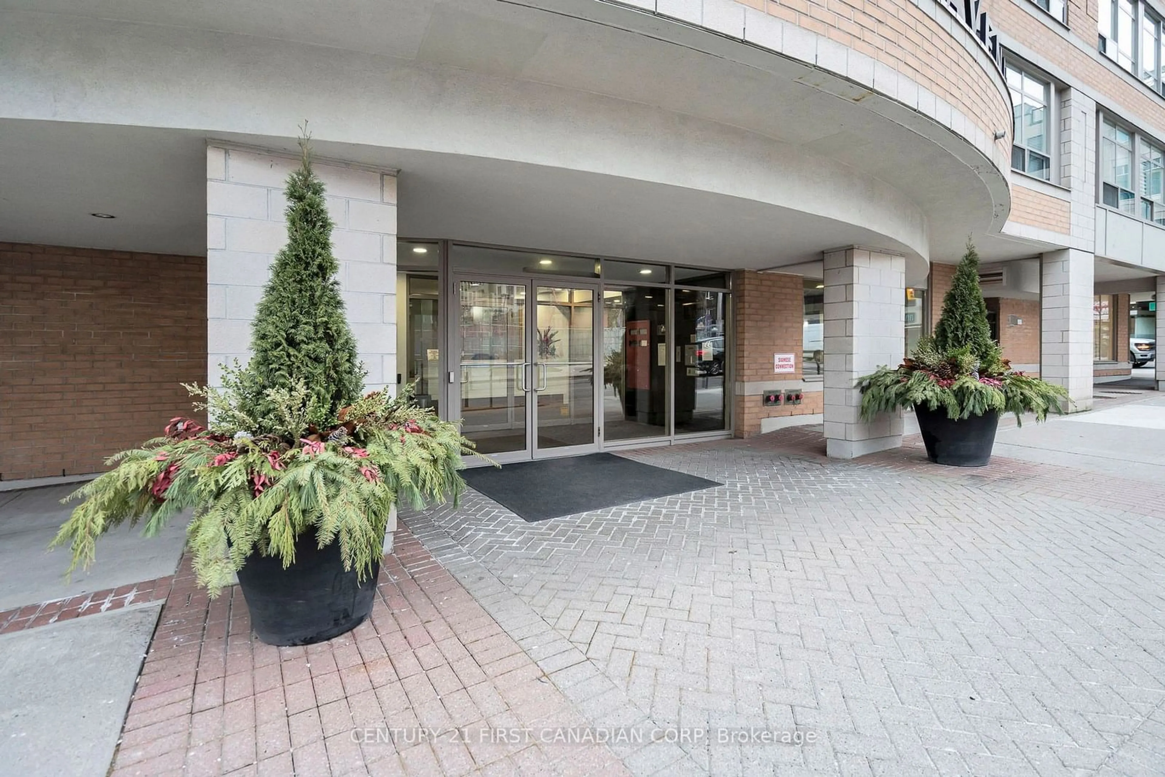 Indoor foyer for 5 Rosehill Ave #317, Toronto Ontario M4T 3A6