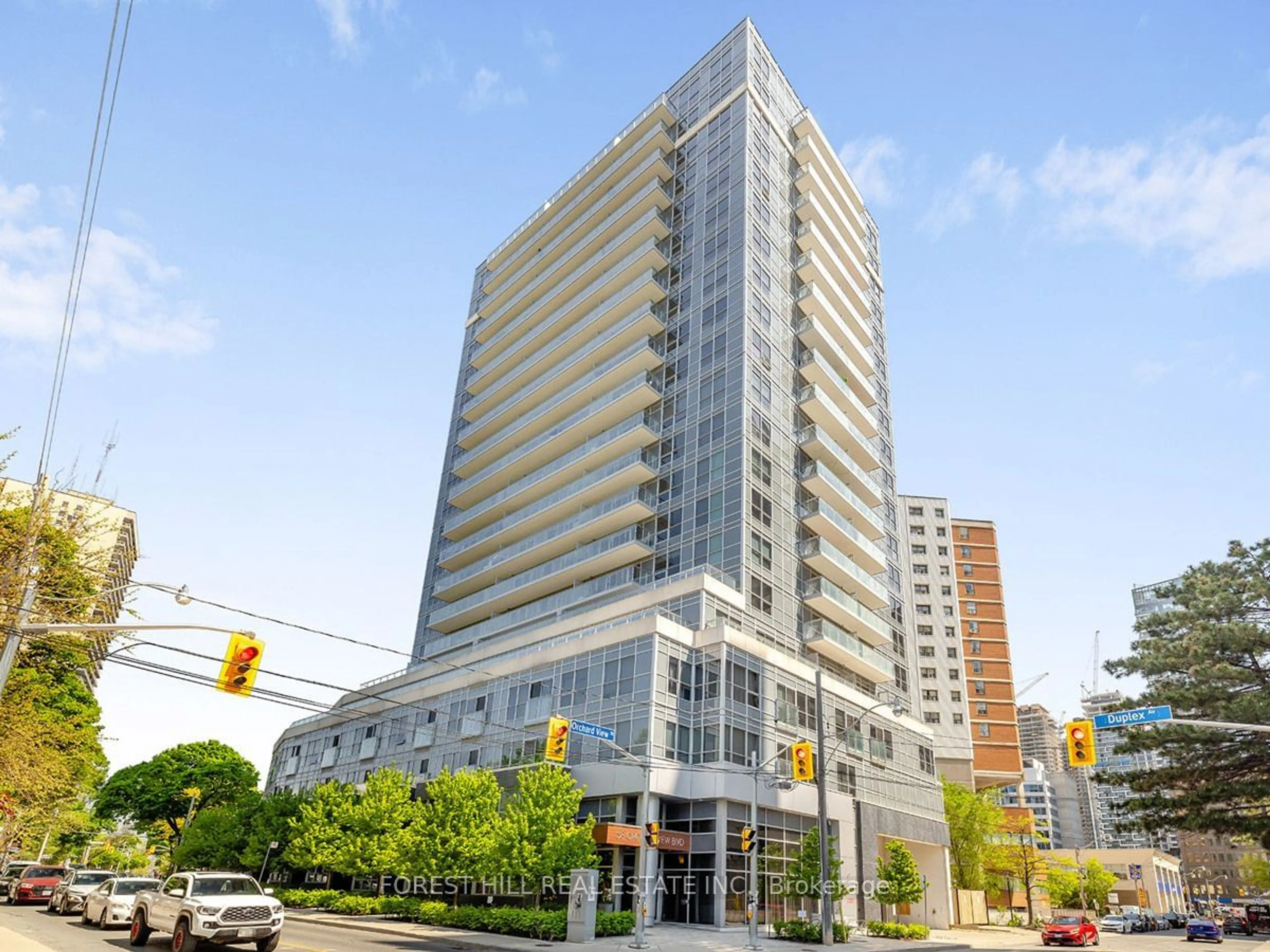 Indoor foyer for 58 Orchard View Blvd #401, Toronto Ontario M4R 0A2