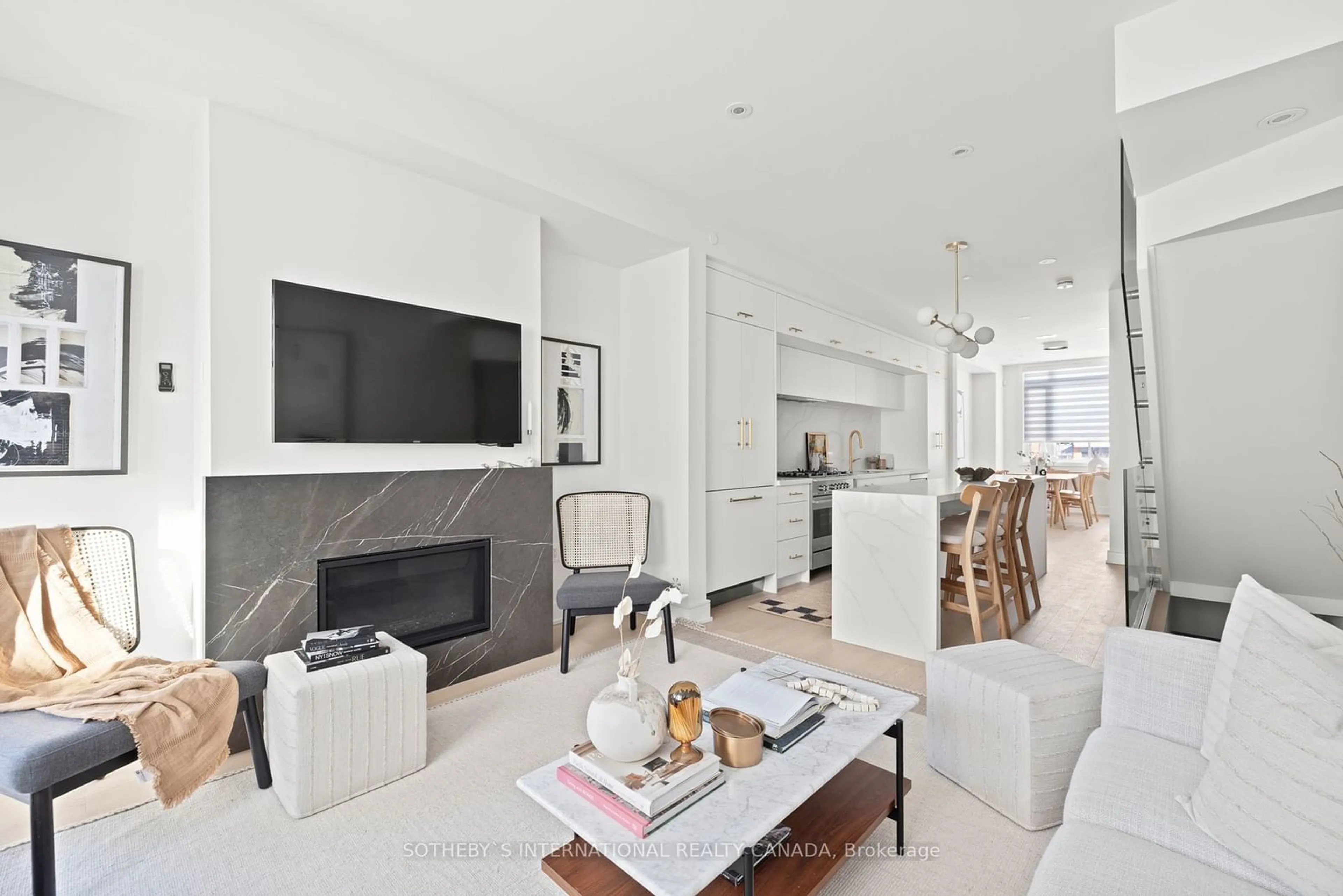 Living room with furniture, ceramic/tile floor for 3 Flax Field Lane, Toronto Ontario M2N 0L5