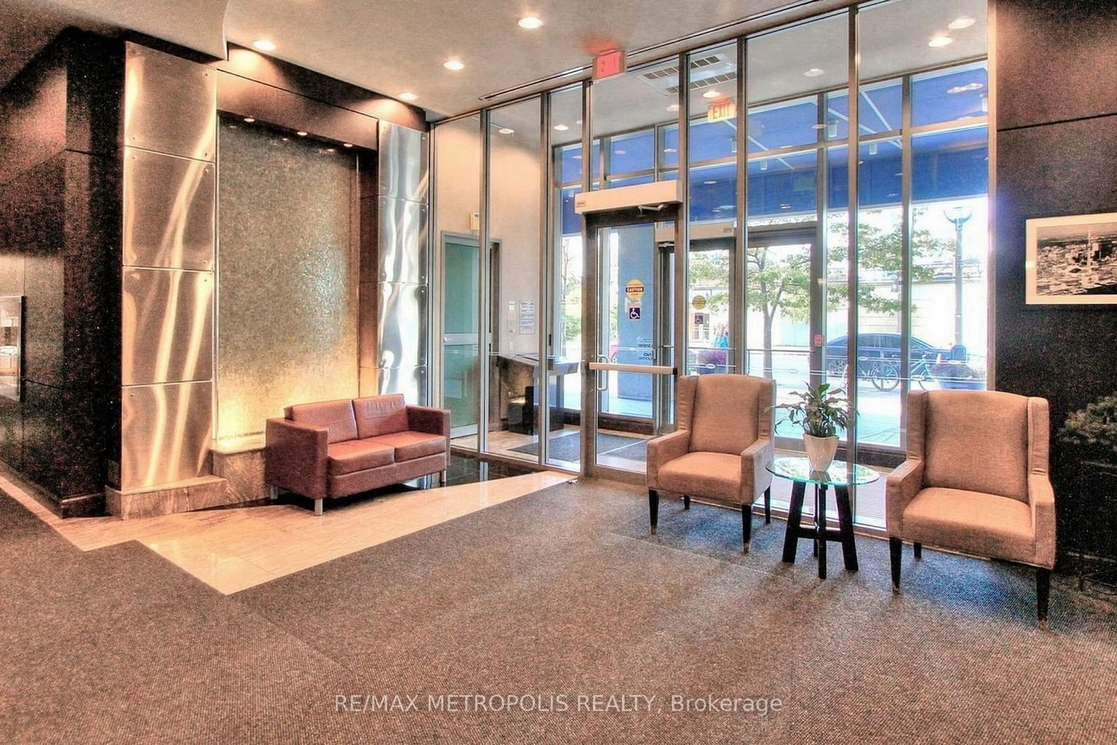 Lobby for 51 Lower Simcoe St #319, Toronto Ontario M5J 3A2