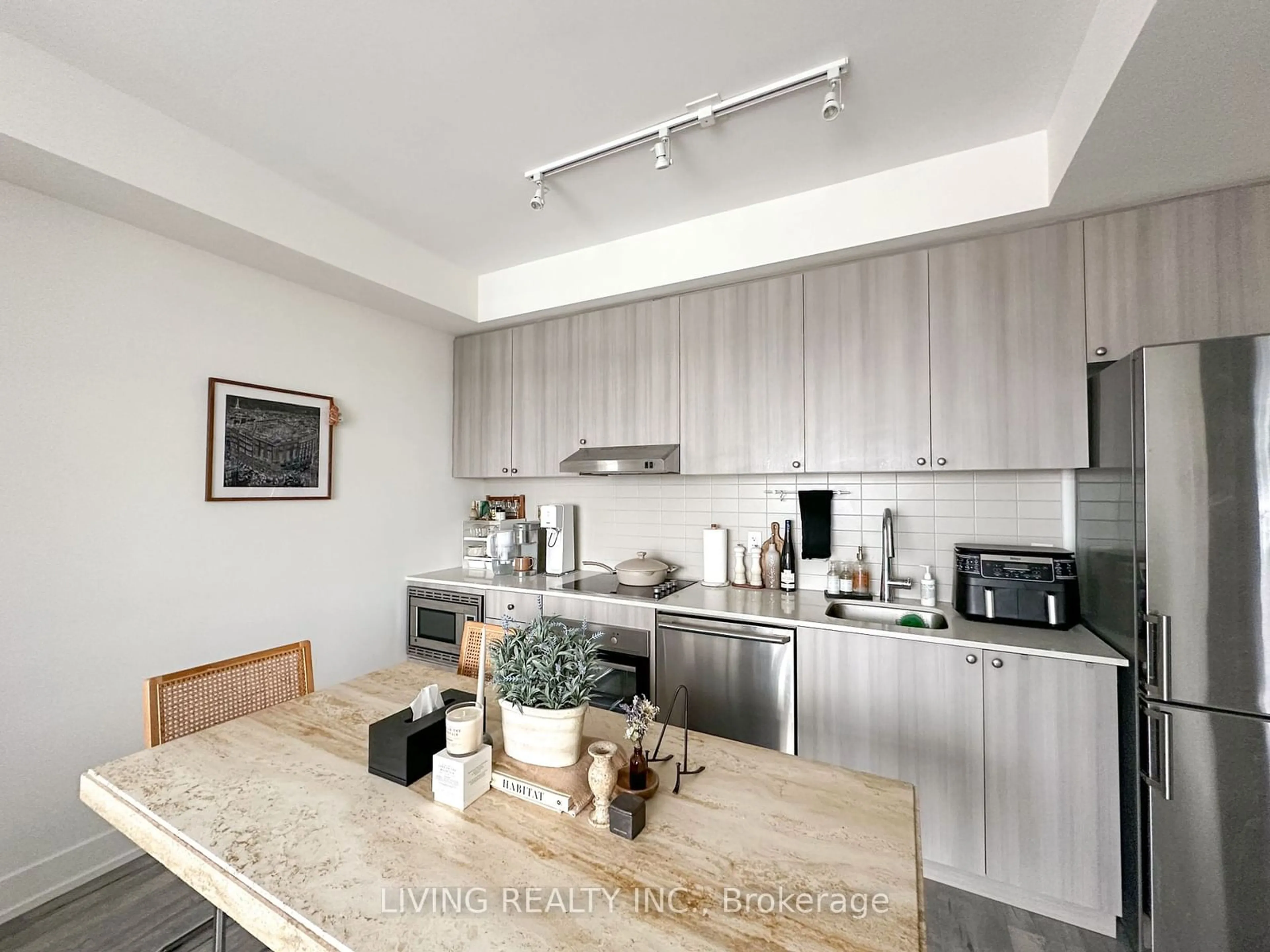 Contemporary kitchen, unknown for 7 Kenaston Gdns #1003, Toronto Ontario M2K 0E9