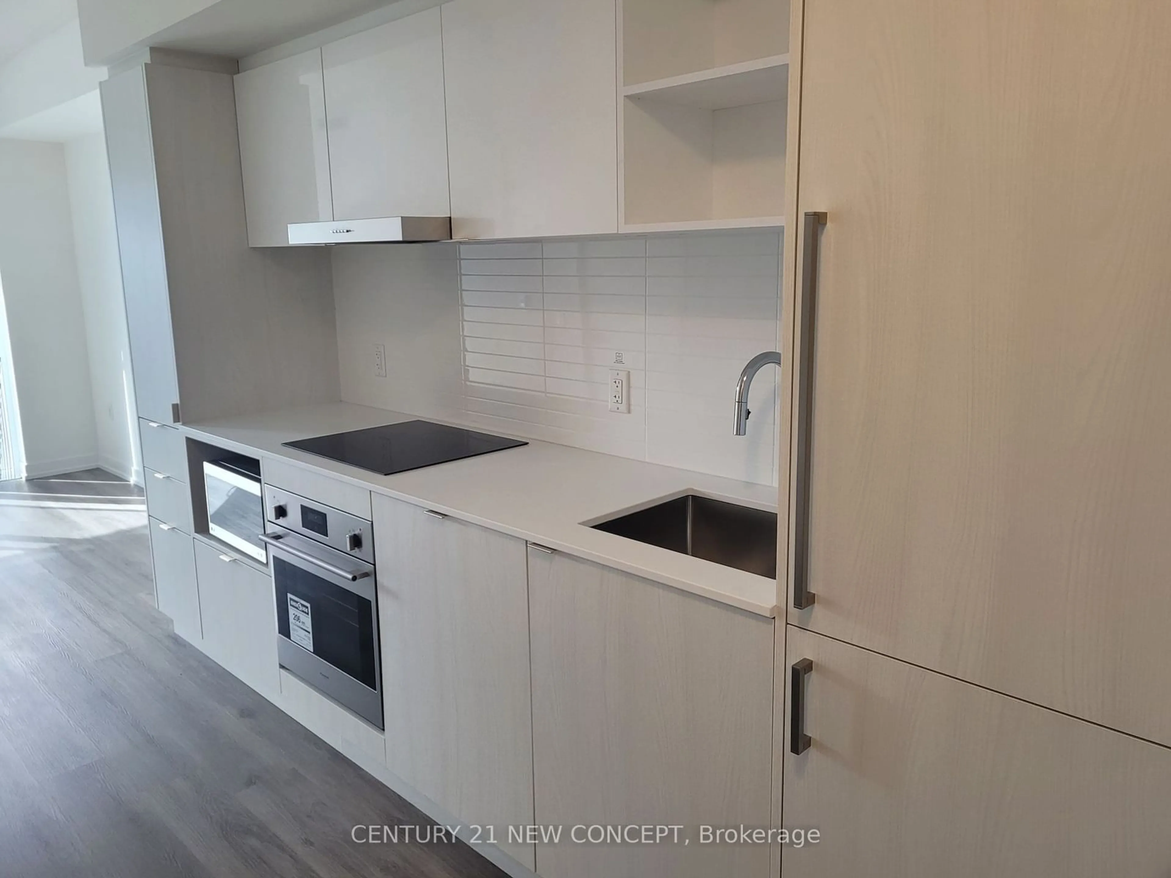 Standard kitchen, wood/laminate floor for 138 Downes St #2512, Toronto Ontario M5E 0E4