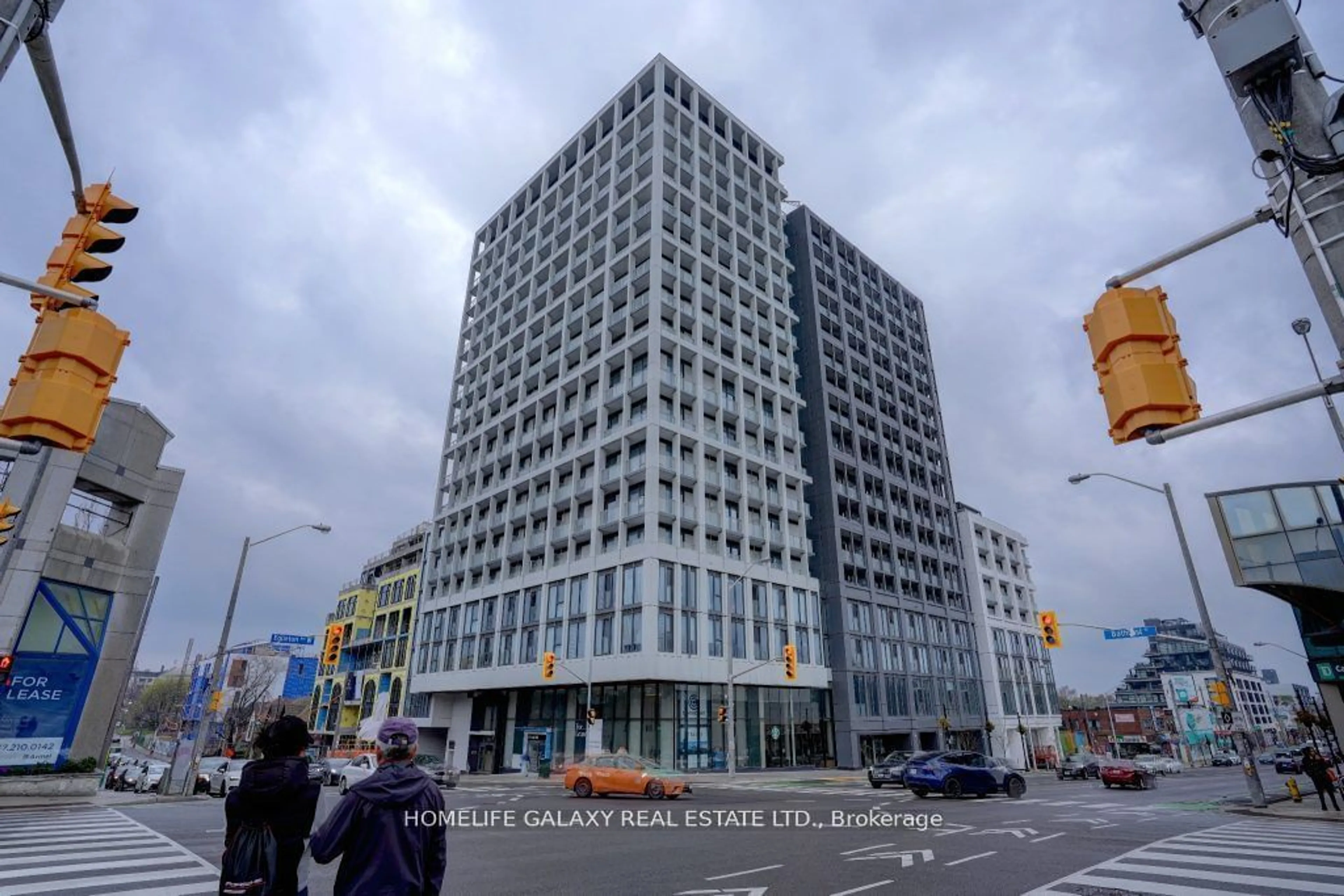 Blurry image for 2020 Bathurst St #307, Toronto Ontario M5P 0A6