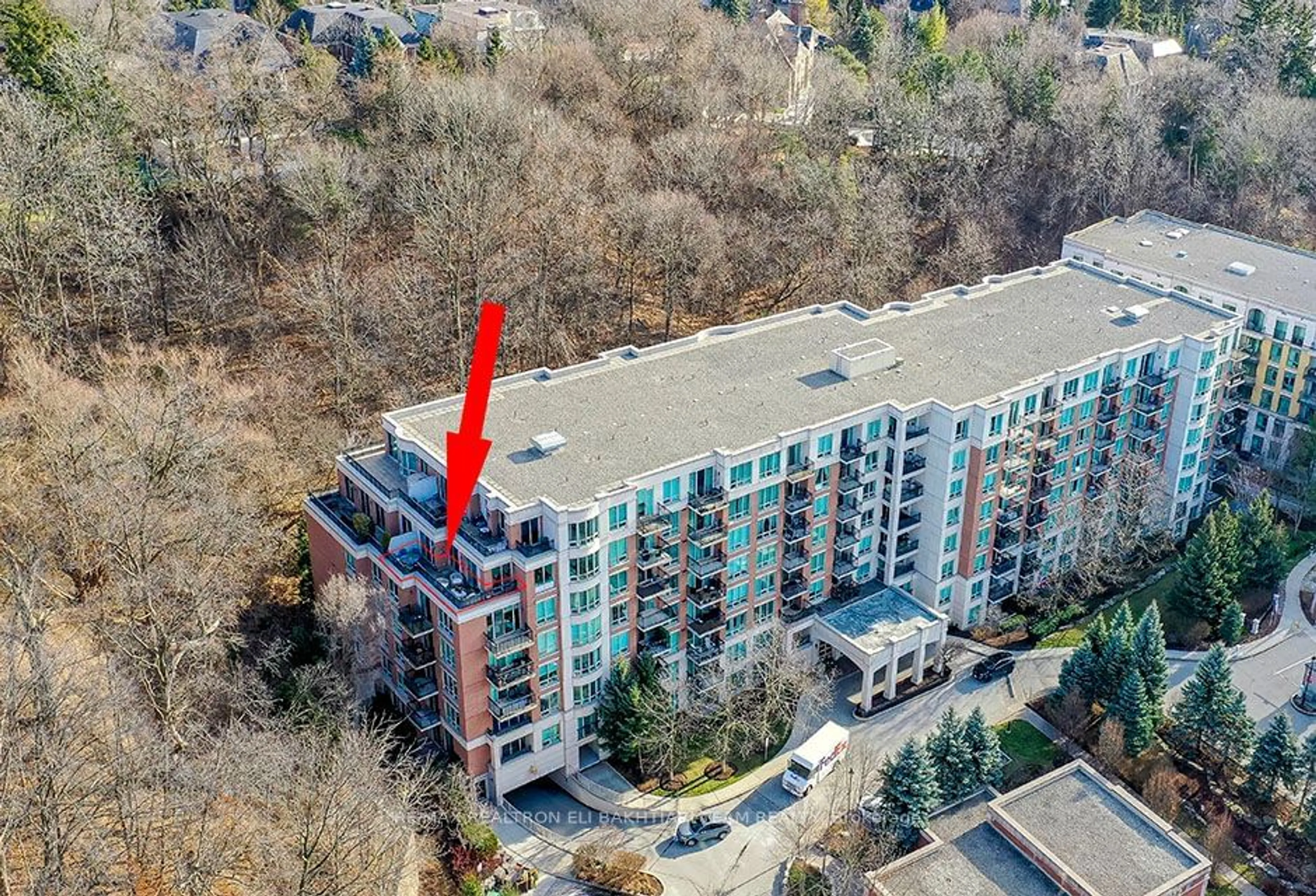 A pic from outside/outdoor area/front of a property/back of a property/a pic from drone, city buildings view from balcony for 38 William Carson Cres #805, Toronto Ontario M2P 2H2