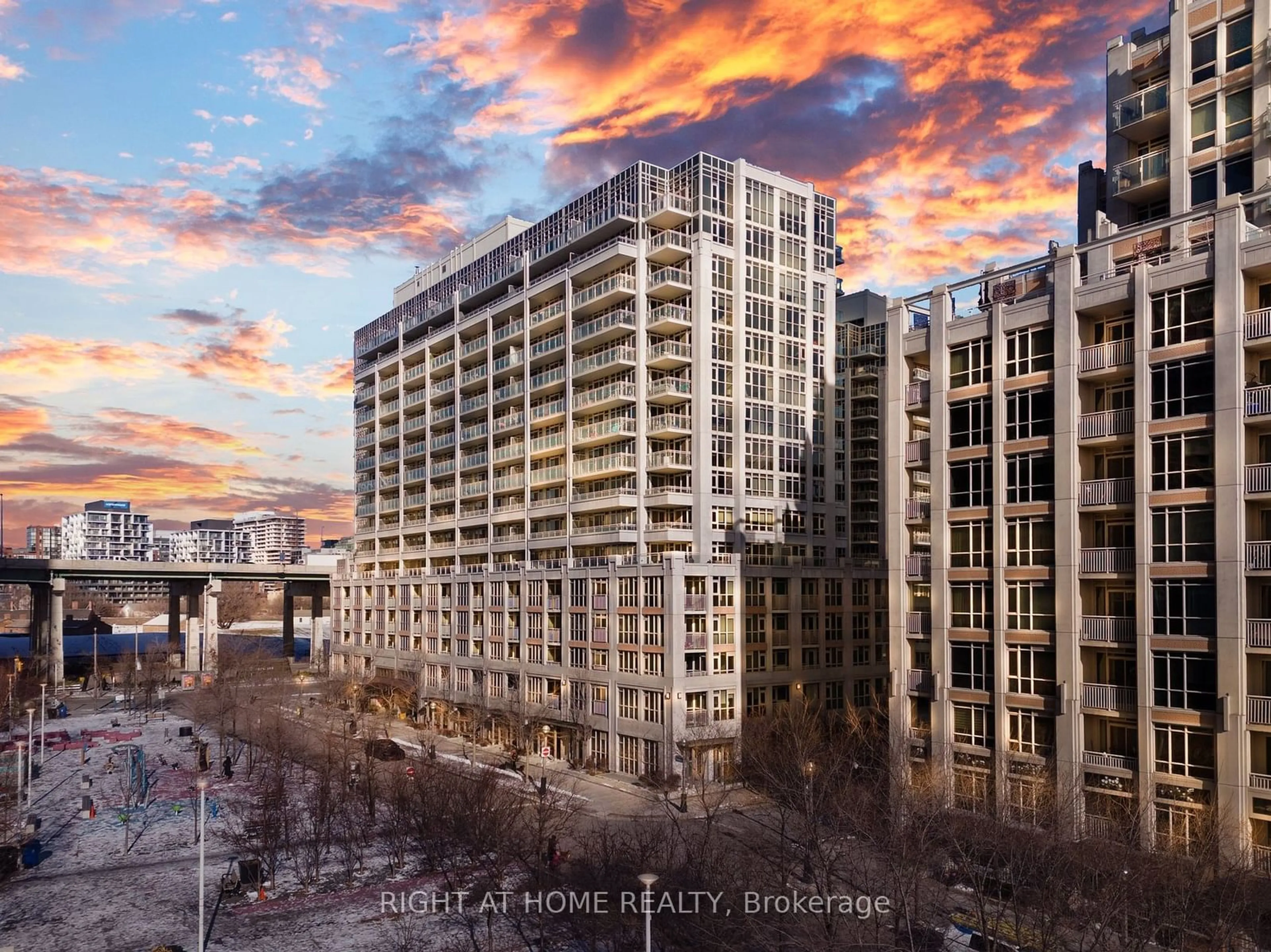 A pic from outside/outdoor area/front of a property/back of a property/a pic from drone, city buildings view from balcony for 35 Bastion St #809, Toronto Ontario M5V 0C2