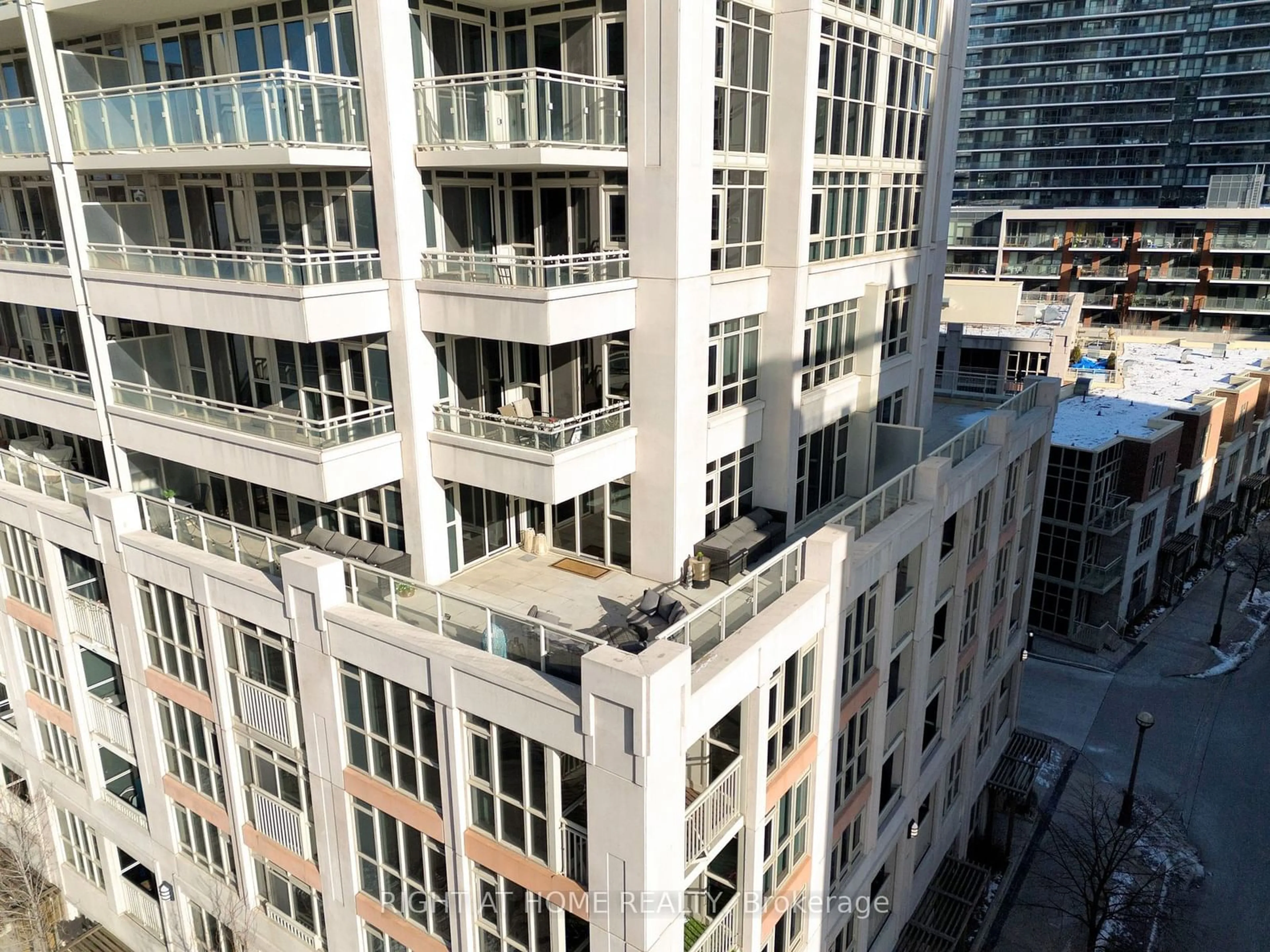 A pic from outside/outdoor area/front of a property/back of a property/a pic from drone, city buildings view from balcony for 35 Bastion St #809, Toronto Ontario M5V 0C2