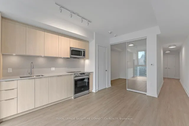 Additional property image - 357 King St Unit 3405