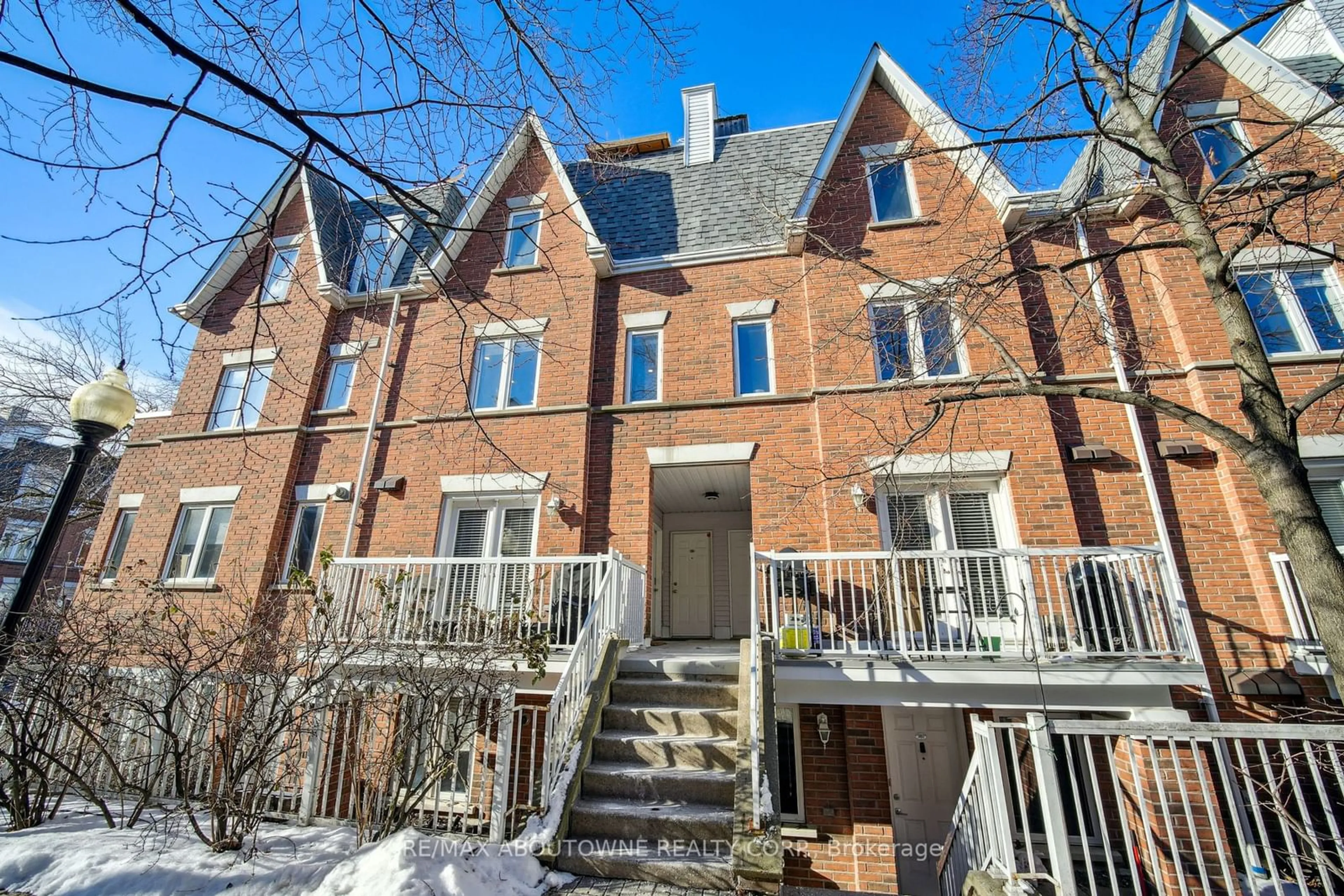 Home with brick exterior material, street for 12 Sudbury St #3005, Toronto Ontario M6J 3W7