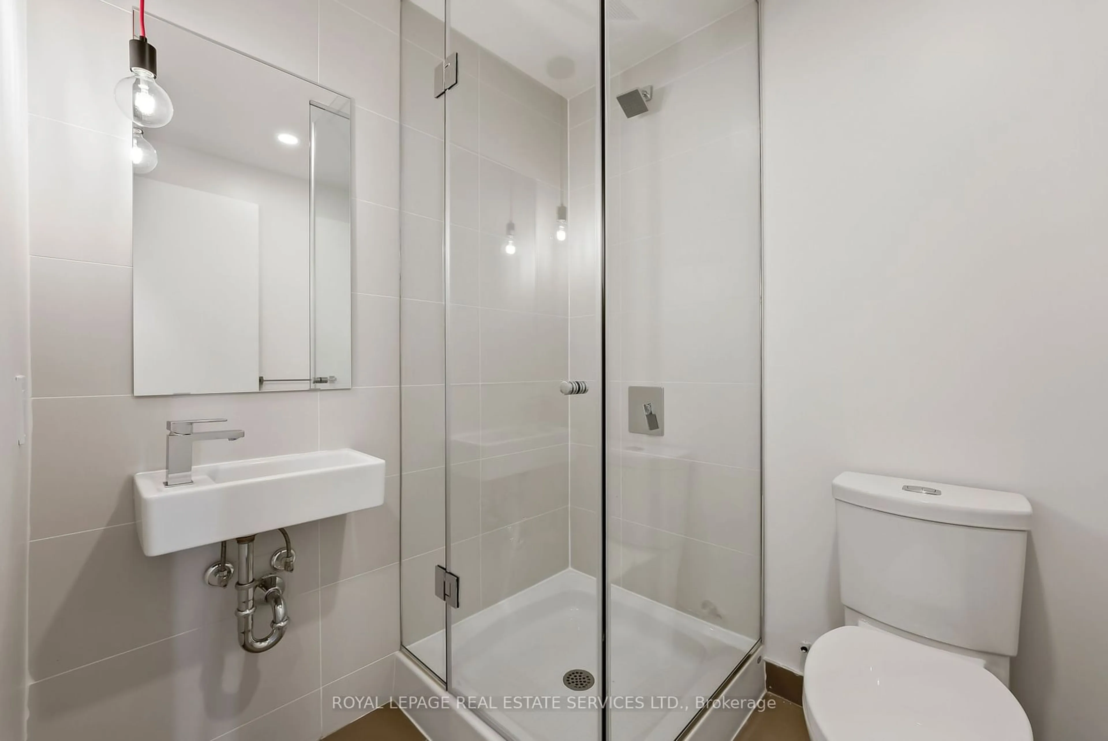 Standard bathroom, unknown for 10 Deerlick Crt #314, Toronto Ontario M3A 0A7