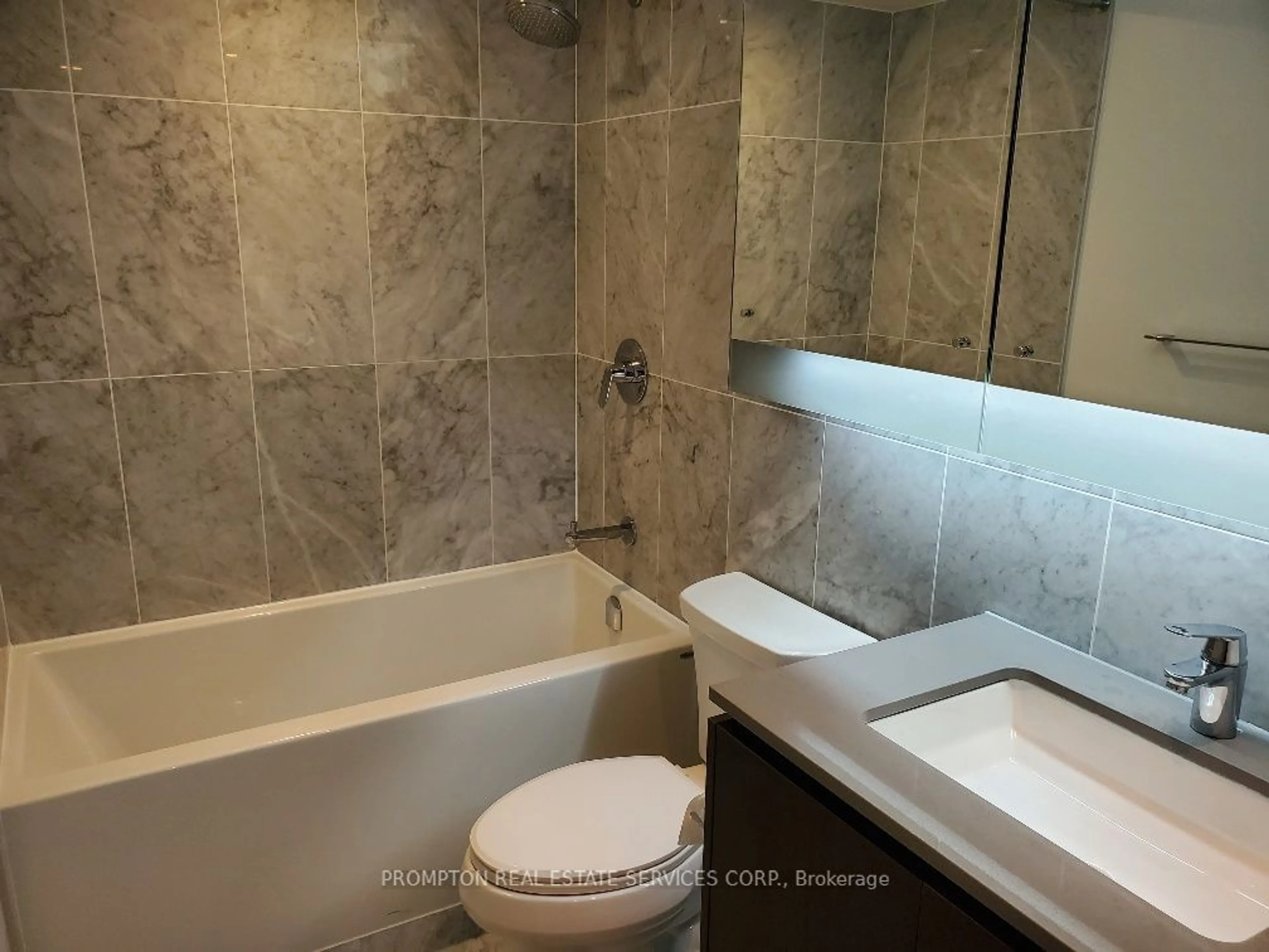 Standard bathroom, ceramic/tile floor for 80 Queens Wharf Rd #1812, Toronto Ontario M5V 0J3