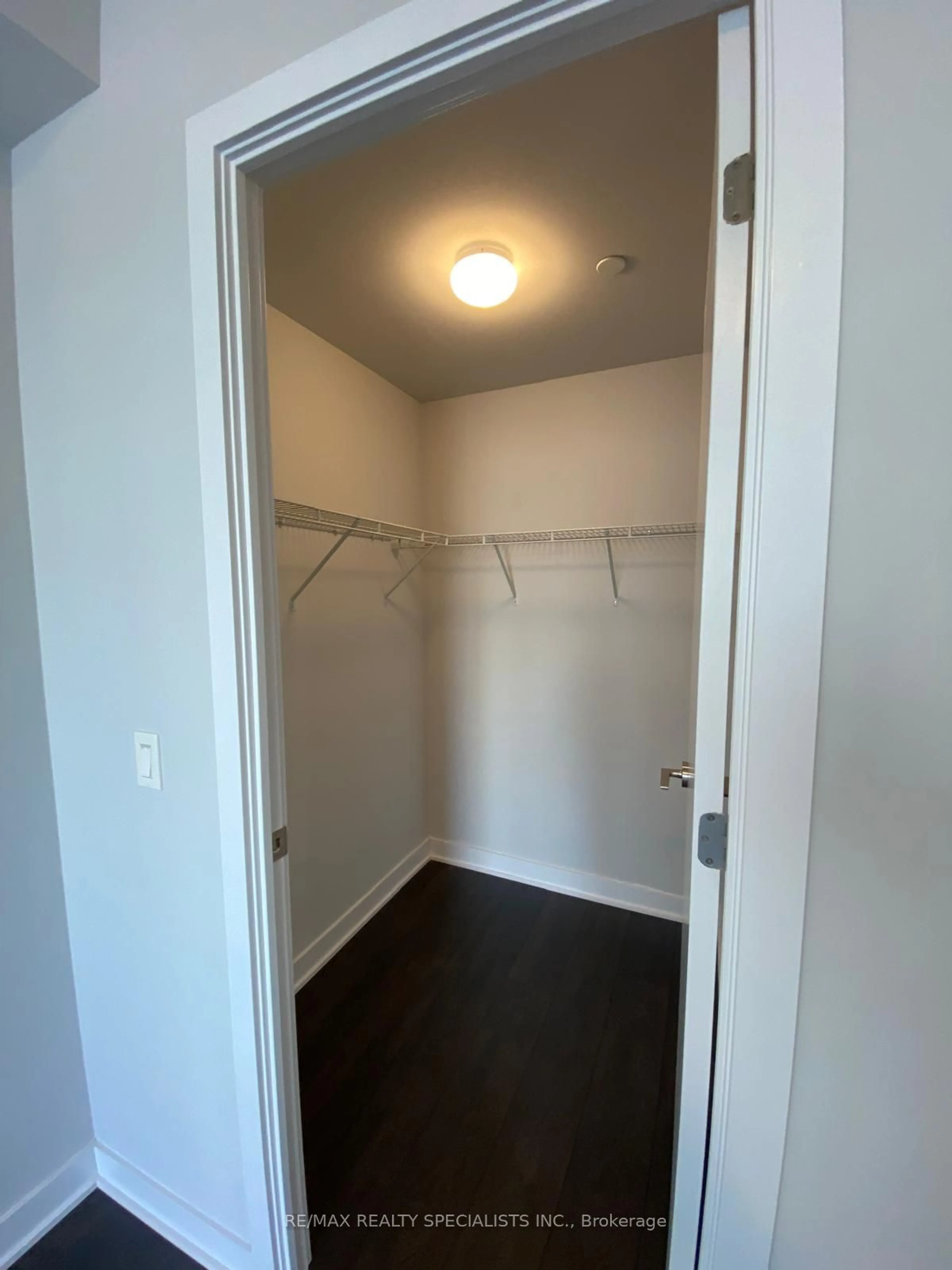 A pic of a room for 60 Colborne St #1608, Toronto Ontario M5E 1E3