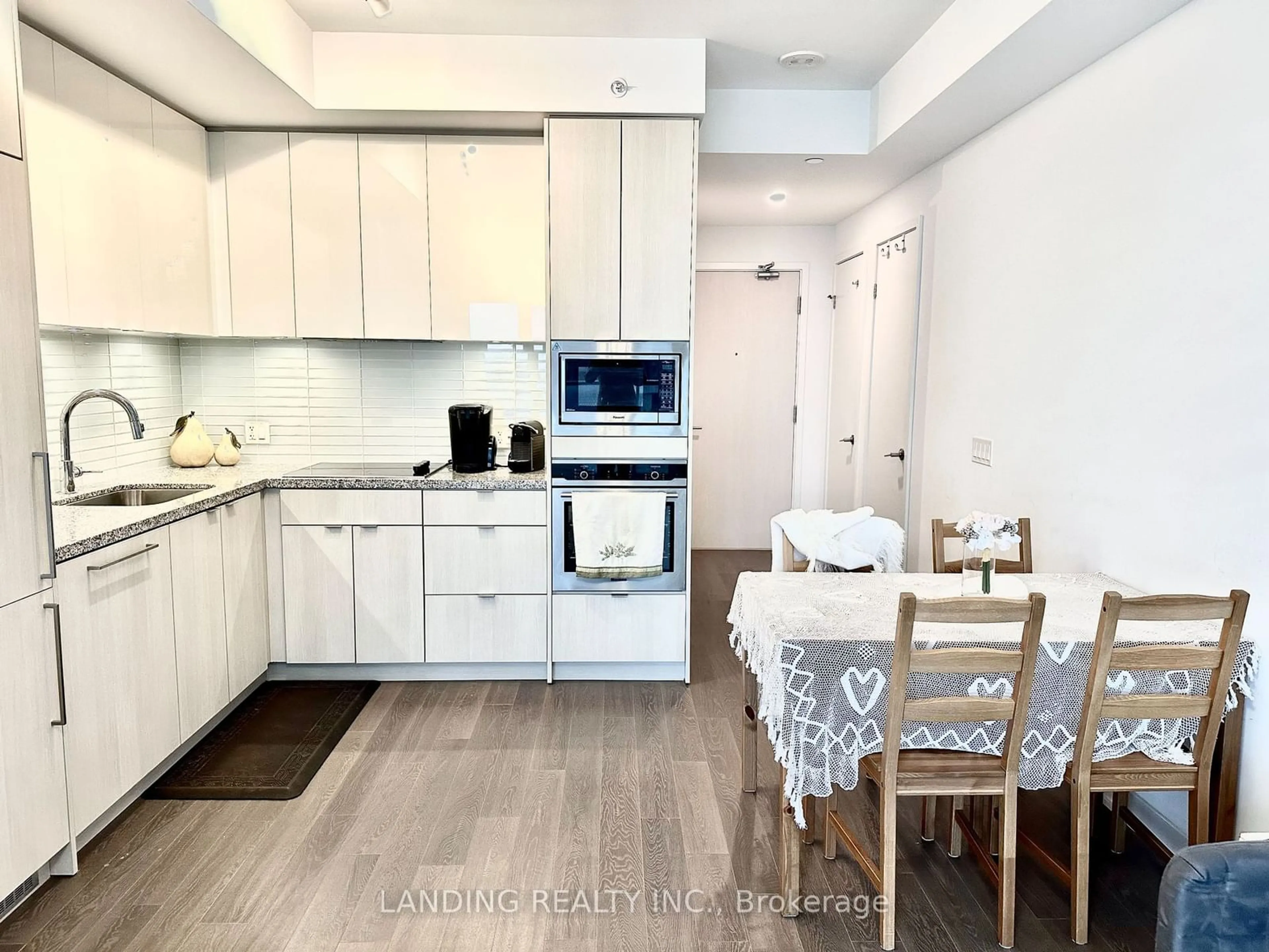 Open concept kitchen, unknown for 115 Blue Jays Way #4303, Toronto Ontario M5V 0N4