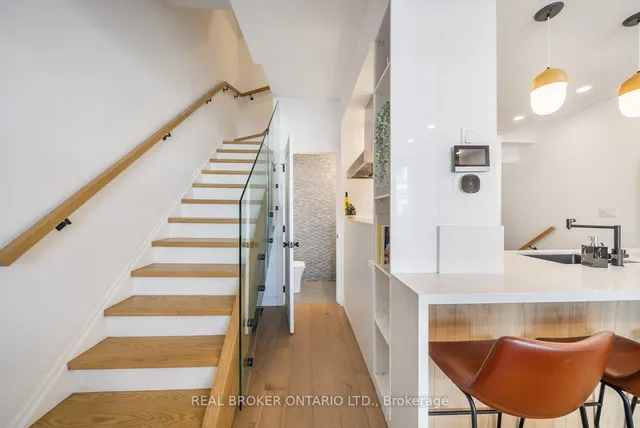 Additional property image - 32 Stadium Rd Unit 355
