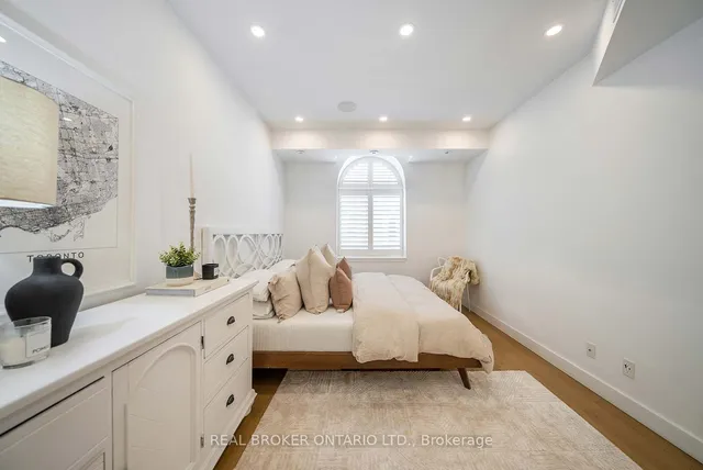 Additional property image - 32 Stadium Rd Unit 355