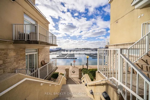 Additional property image - 32 Stadium Rd Unit 355