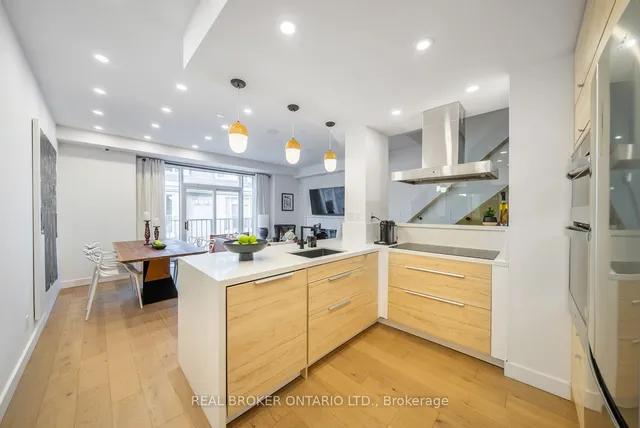 Additional property image - 32 Stadium Rd Unit 355