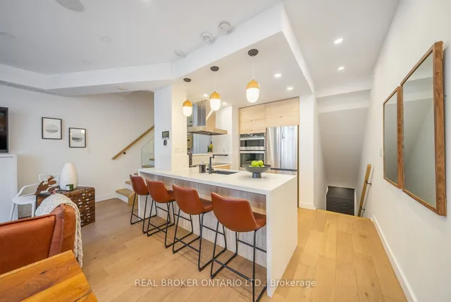 Additional property image - 32 Stadium Rd Unit 355