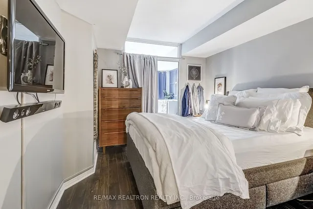 Additional property image - 30 Harrison Garden Blvd Unit 1009