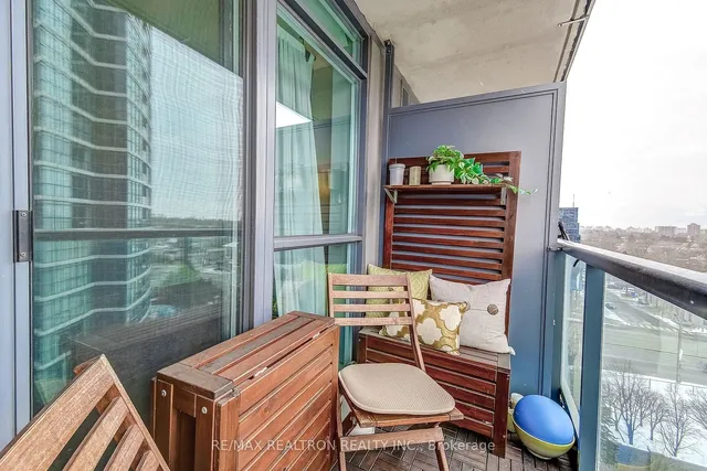 Additional property image - 30 Harrison Garden Blvd Unit 1009