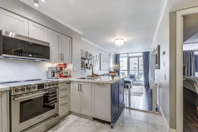 Additional property image - 30 Harrison Garden Blvd Unit 1009