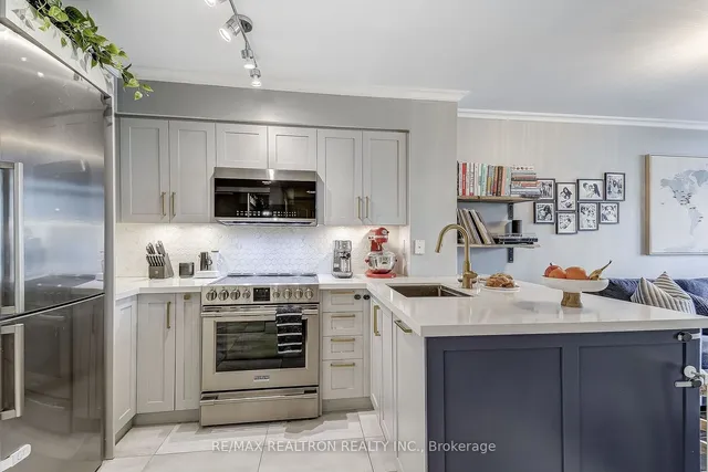 Additional property image - 30 Harrison Garden Blvd Unit 1009