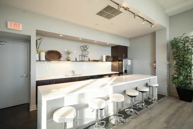 Additional property image - 628 Fleet St Unit 833