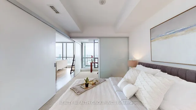 Additional property image - 8 Charlotte St Unit 2709