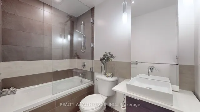Additional property image - 8 Charlotte St Unit 2709