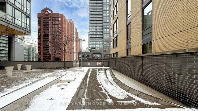 Additional property image - 8 Charlotte St Unit 2709