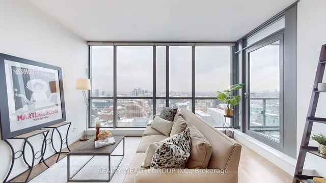 Additional property image - 8 Charlotte St Unit 2709