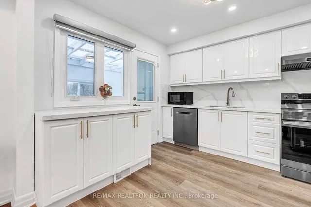 Additional property image - 51 Bowerbank Dr