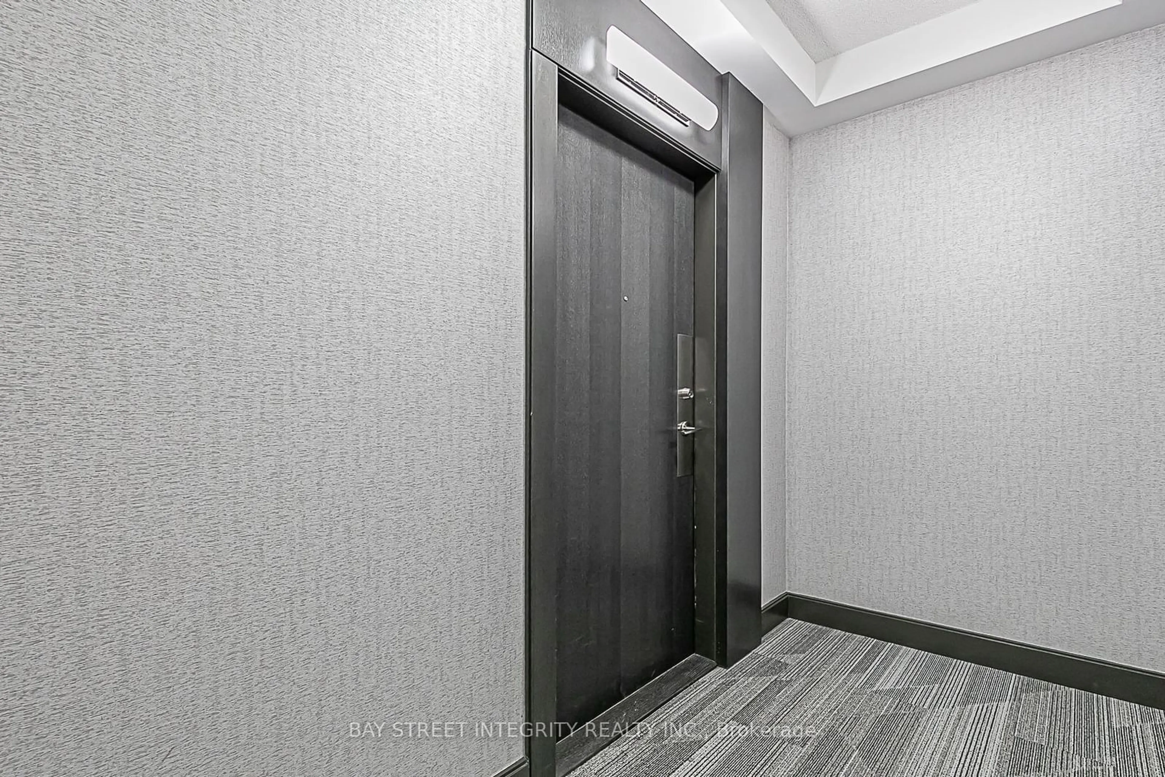 Indoor foyer for 50 Ann O'reilly Rd #1111, Toronto Ontario M2J 0E1