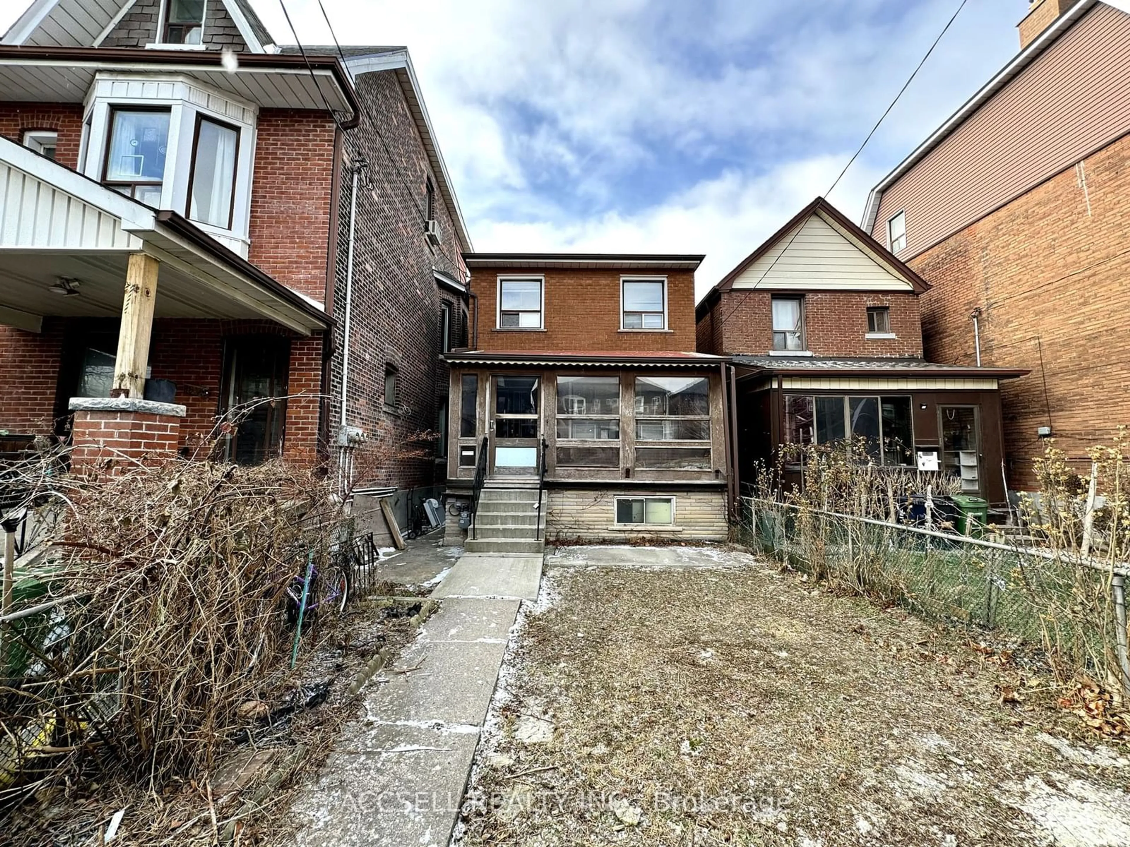 Home with brick exterior material, street for 684 Manning Ave, Toronto Ontario M6G 2W4