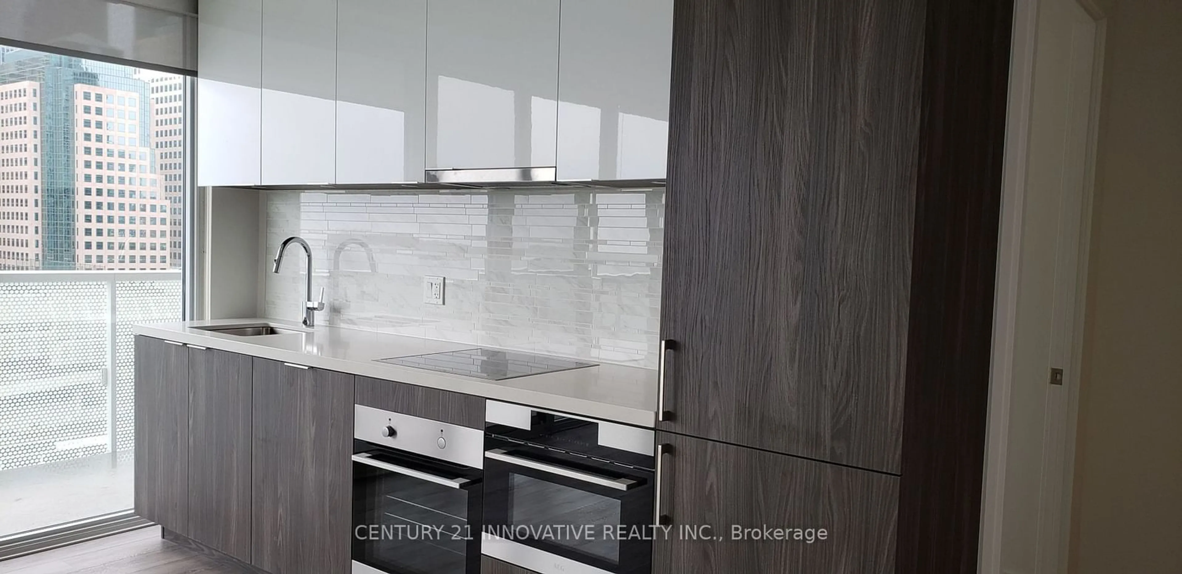 Contemporary kitchen, unknown for 15 Queens Quay #911, Toronto Ontario M5E 0A4