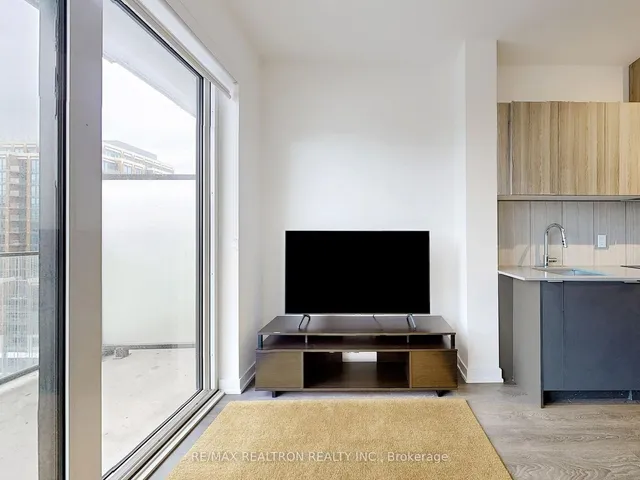 Additional property image - 8 Tippett Rd Unit 1001