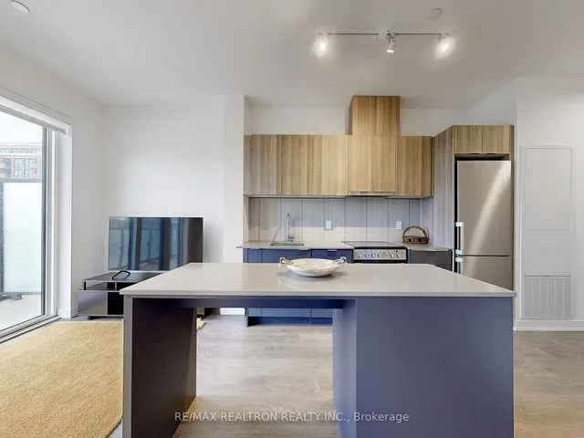 Additional property image - 8 Tippett Rd Unit 1001