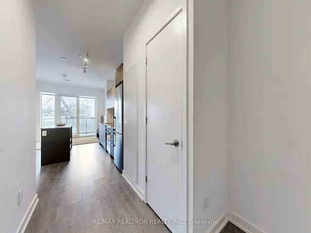 Additional property image - 8 Tippett Rd Unit 1001