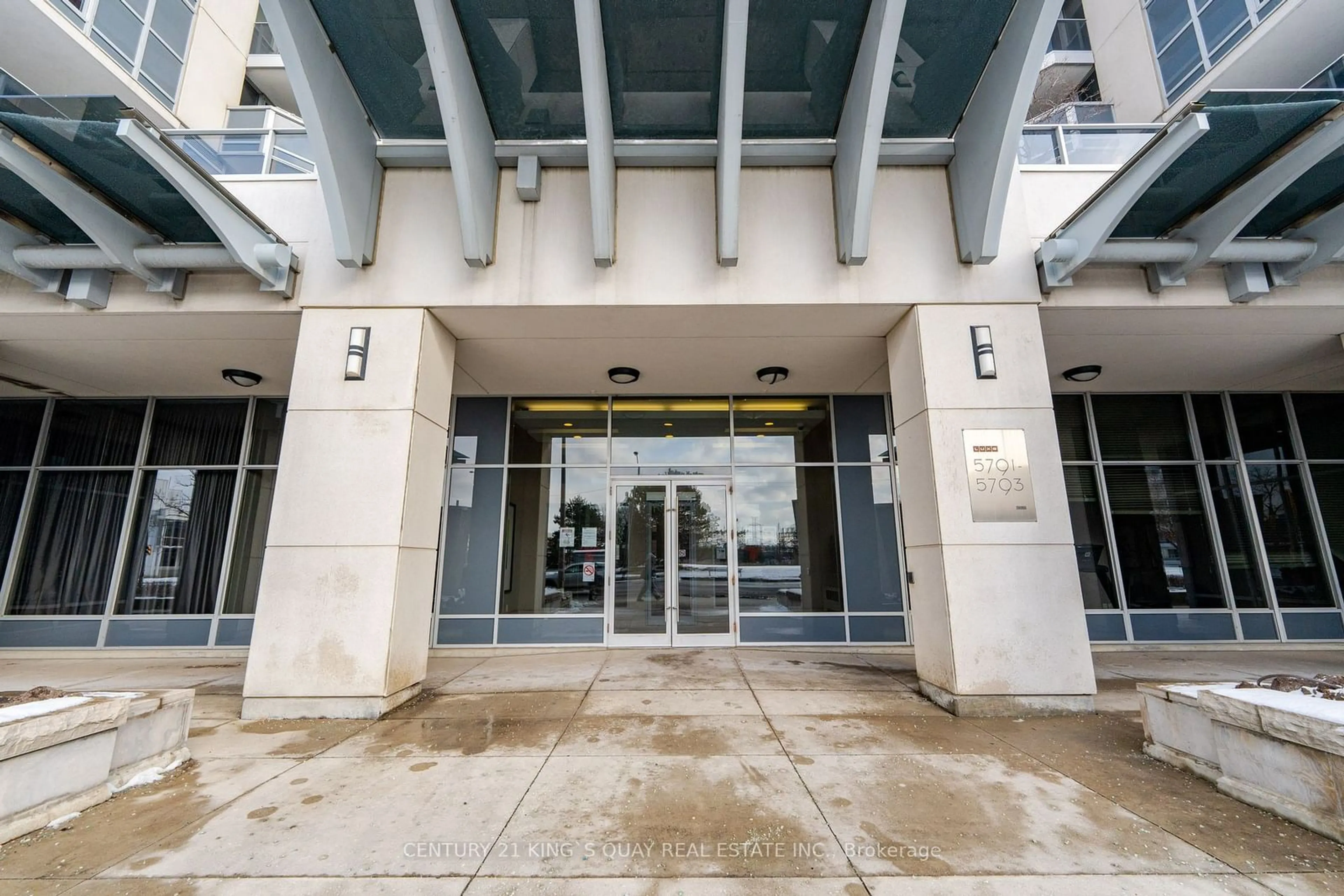 Indoor foyer for 5791 Yonge St #1202, Toronto Ontario M2M 0A8