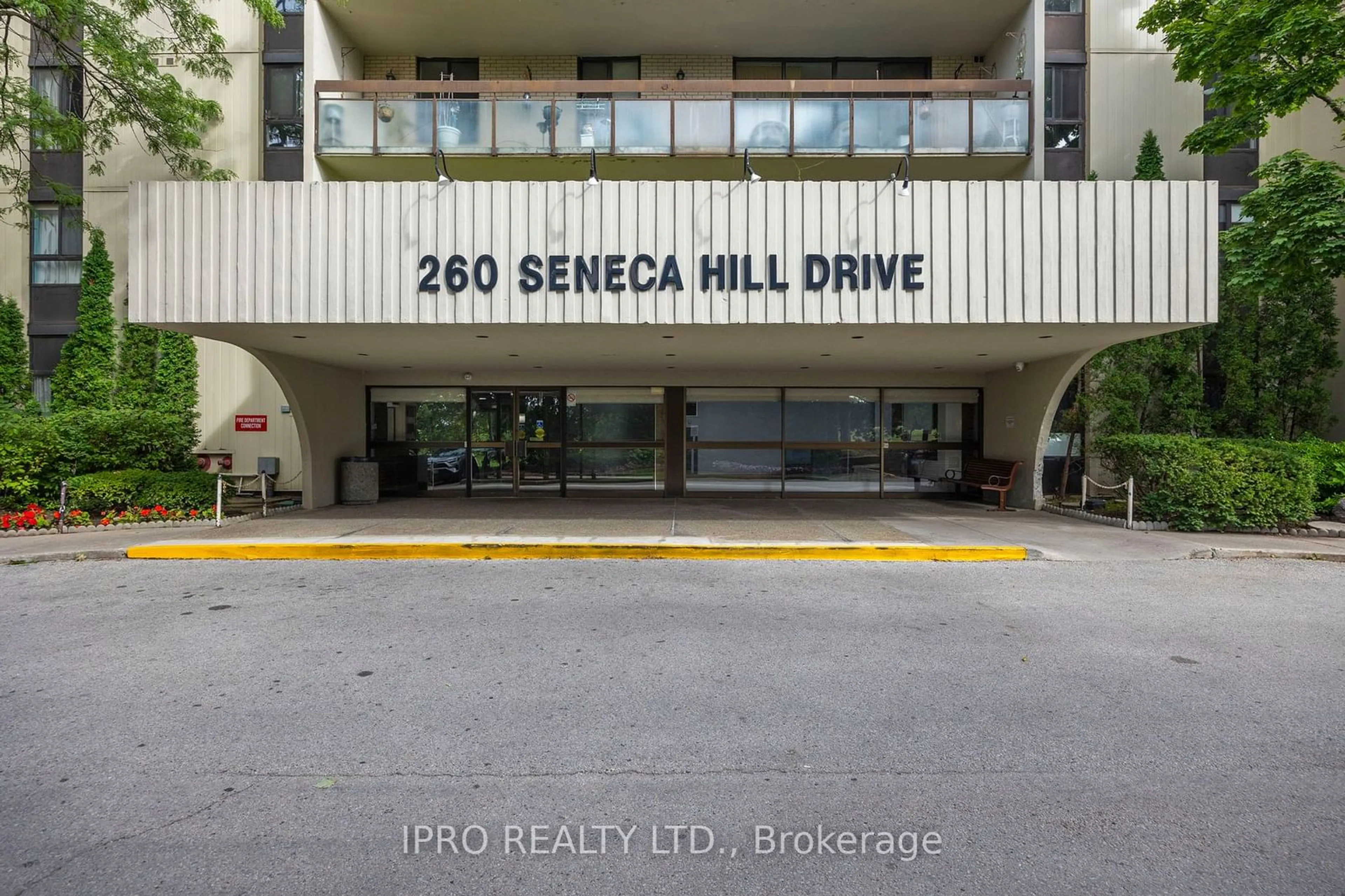 Indoor foyer for 260 Seneca Hill Dr #1203, Toronto Ontario M2J 4S6