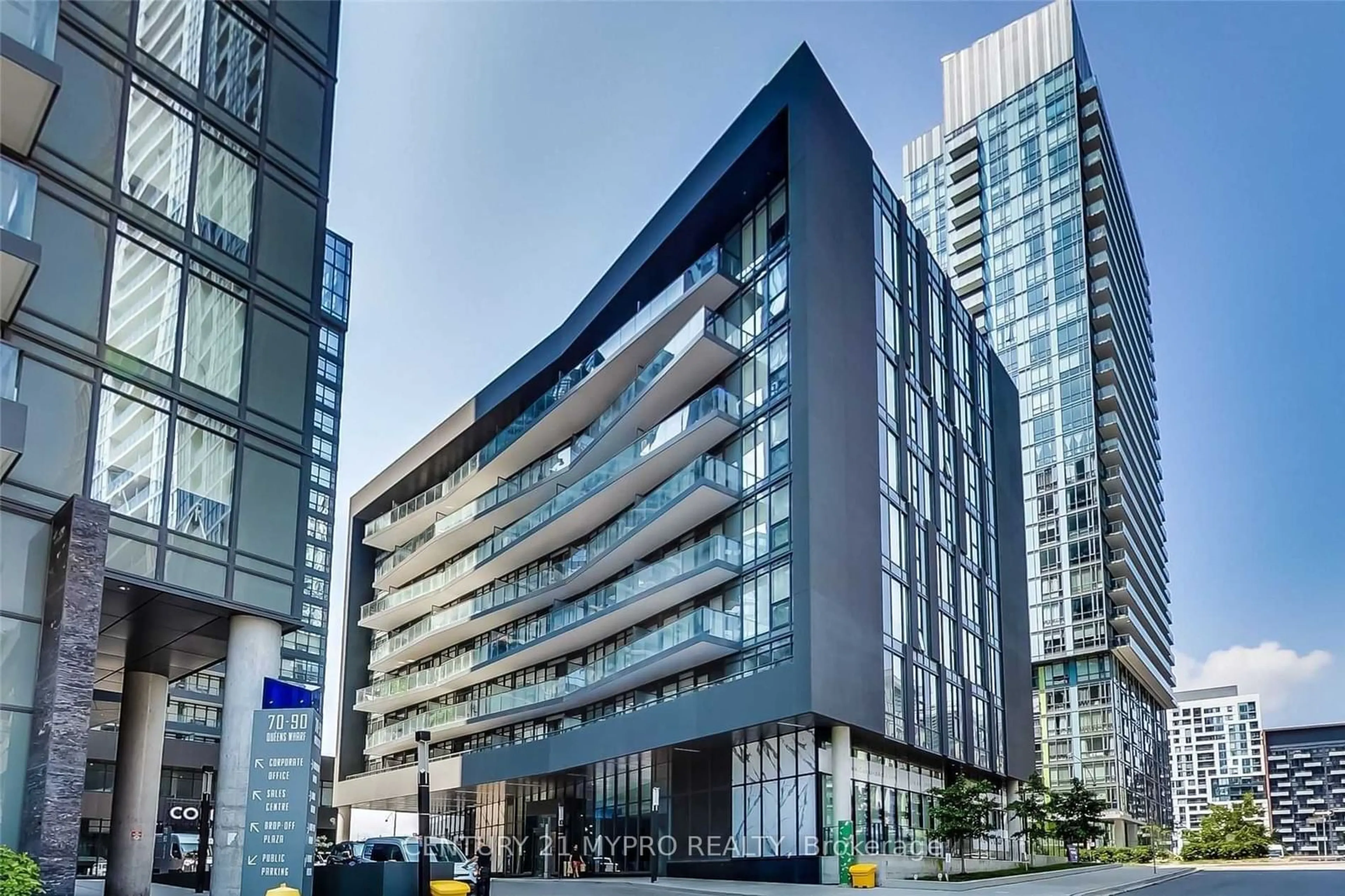 Indoor foyer for 90 Queens Wharf Rd #807, Toronto Ontario M5V 0P2