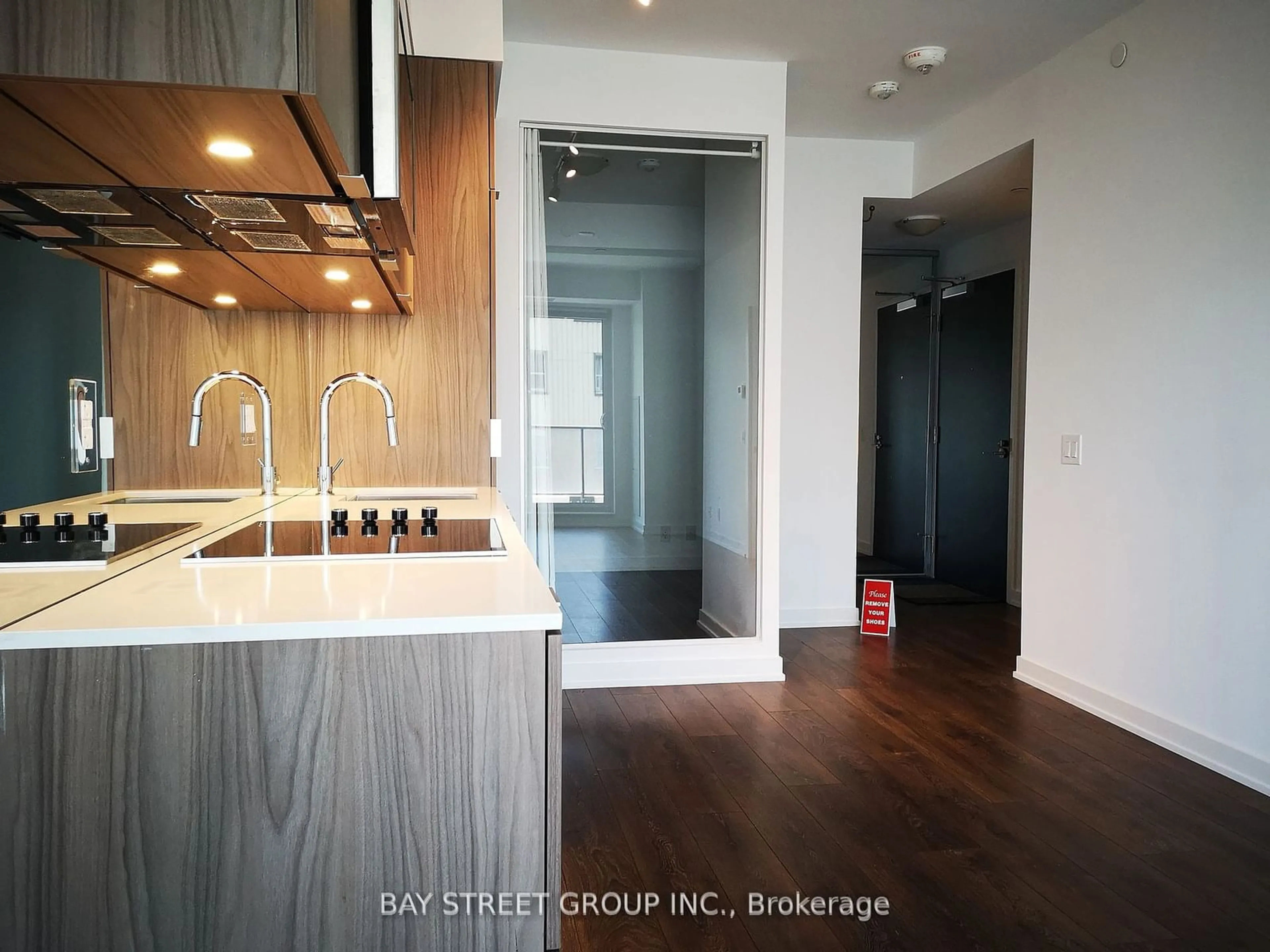 Open concept kitchen, unknown for 609 Avenue Rd #805, Toronto Ontario M4V 2K3