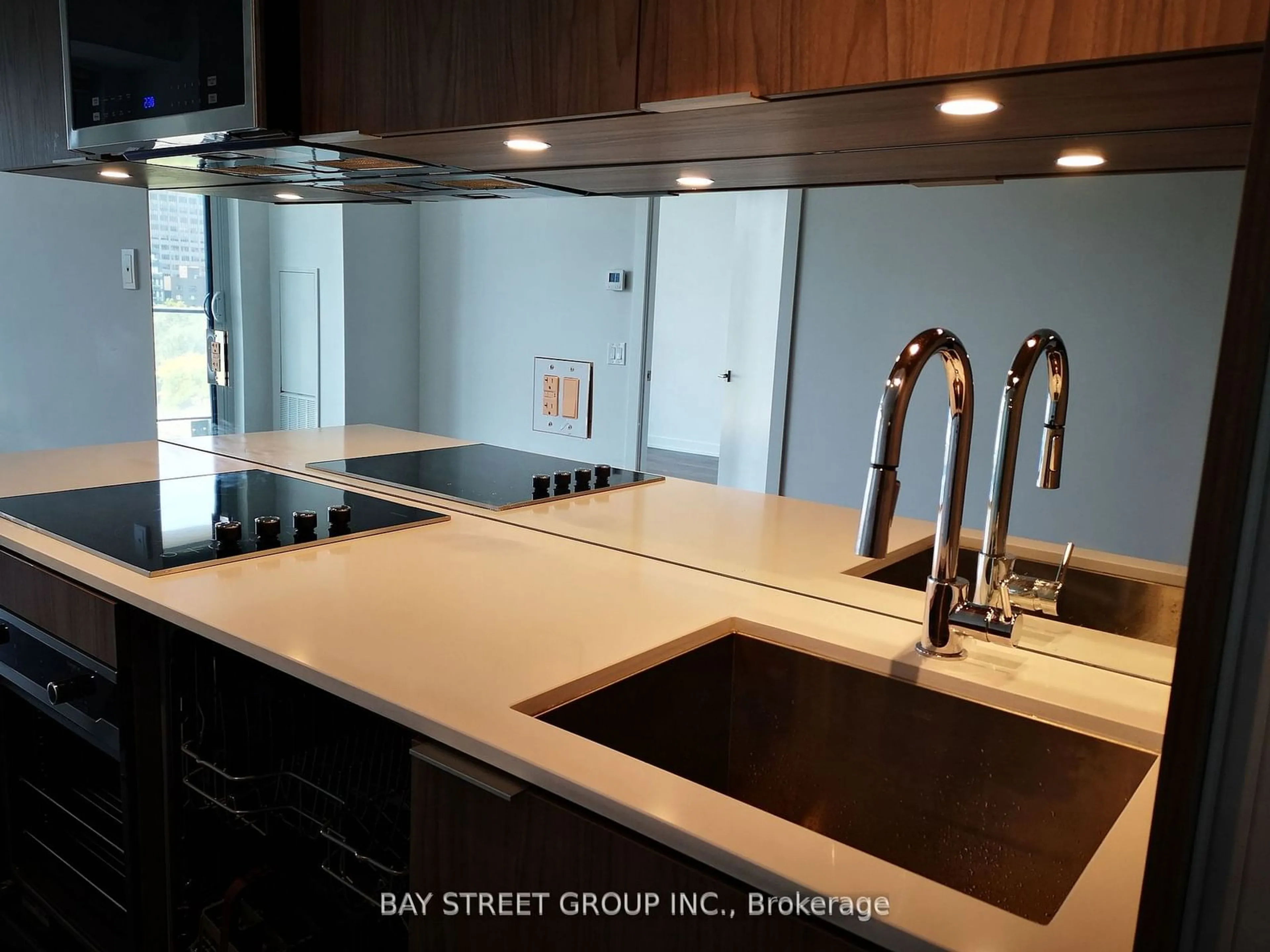 Contemporary kitchen, ceramic/tile floor for 609 Avenue Rd #805, Toronto Ontario M4V 2K3