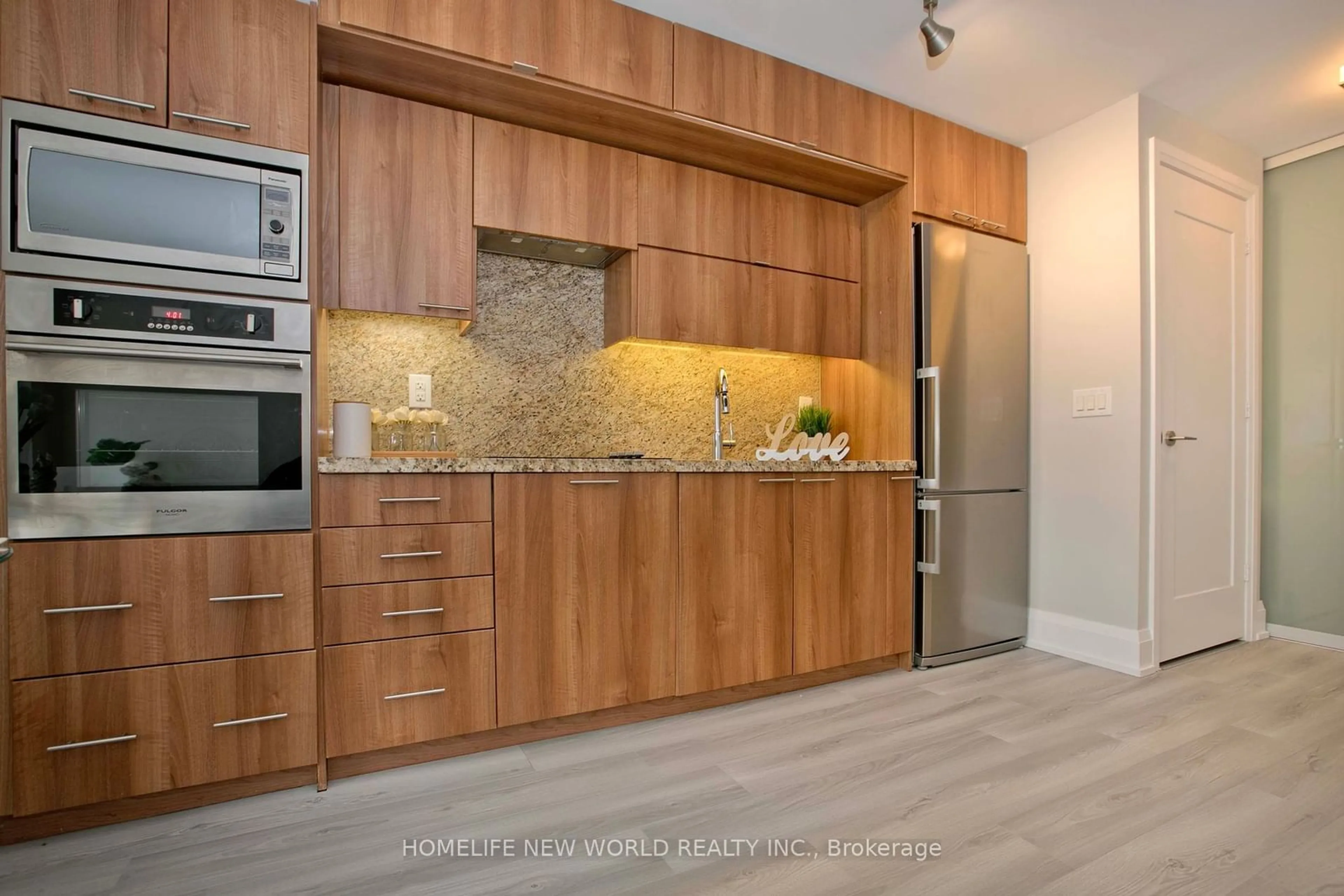 Contemporary kitchen, wood/laminate floor for 120 Harrison Garden Blvd #831, Toronto Ontario M2N 0H1