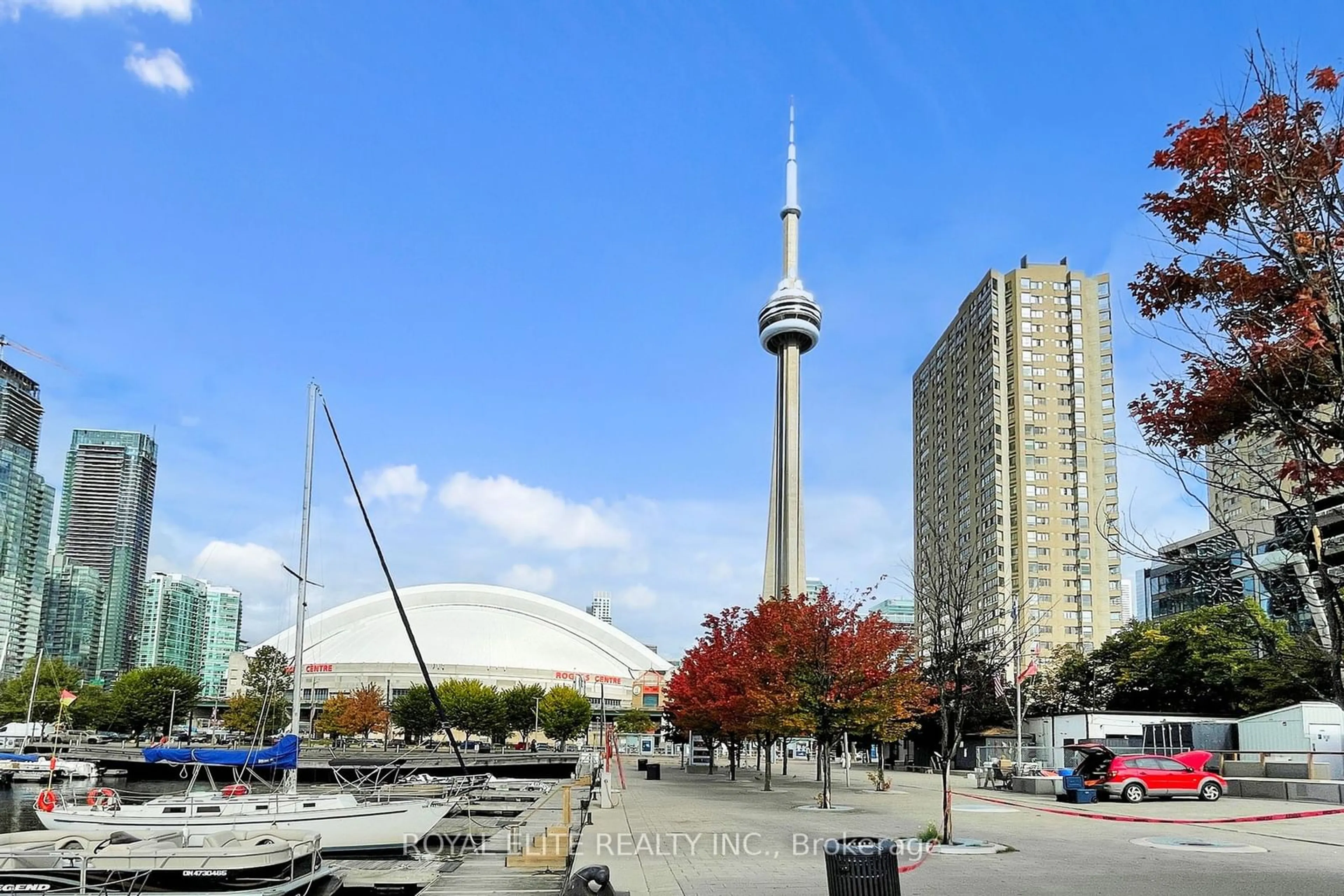 Patio, street for 270 Queens Quay #2504, Toronto Ontario M5J 2N4