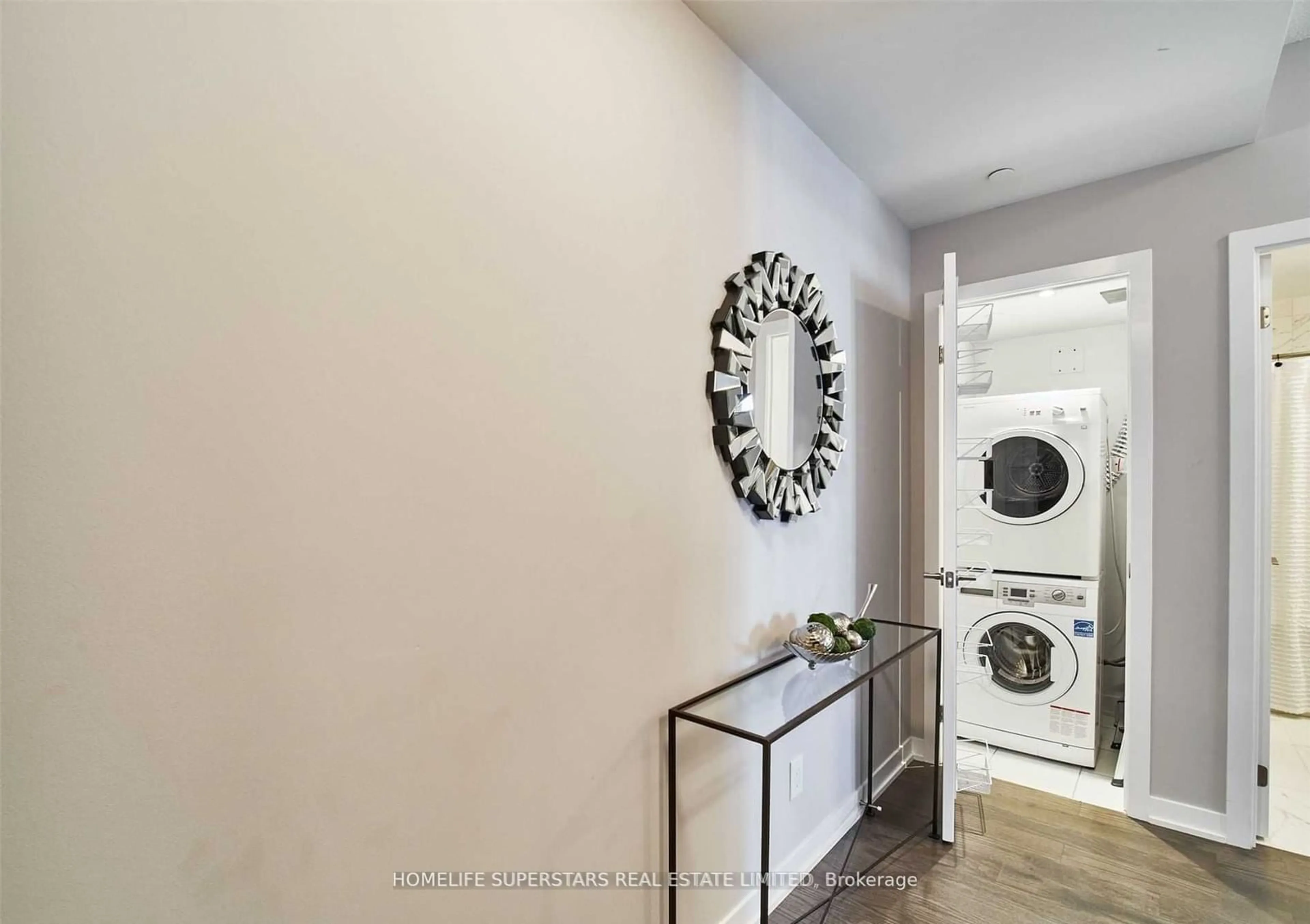 Laundry room for 87 Peter St #Ph310, Toronto Ontario M5V 0P1