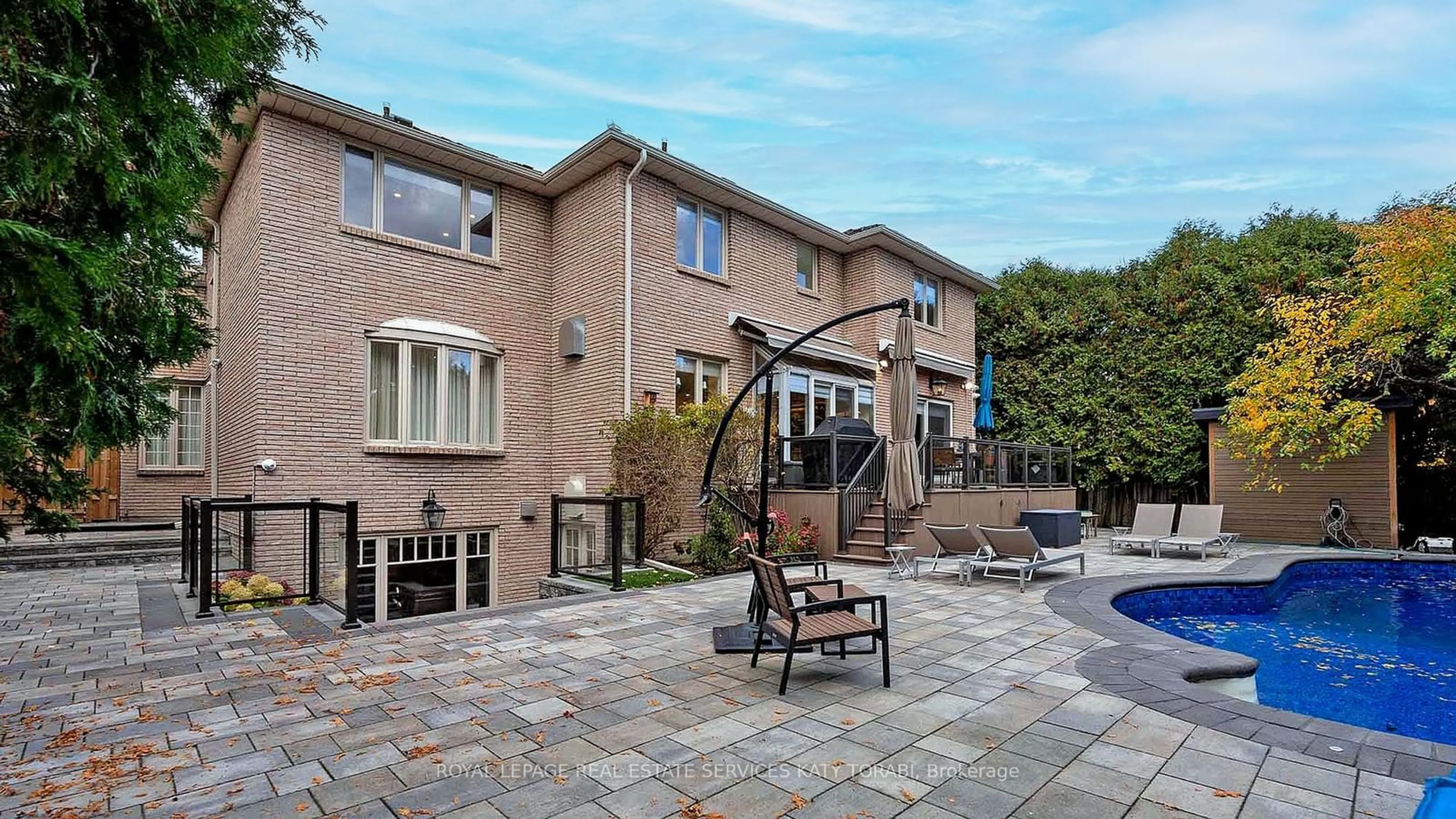 Patio, street for 55 Berkindale Dr, Toronto Ontario M2L 1Z9